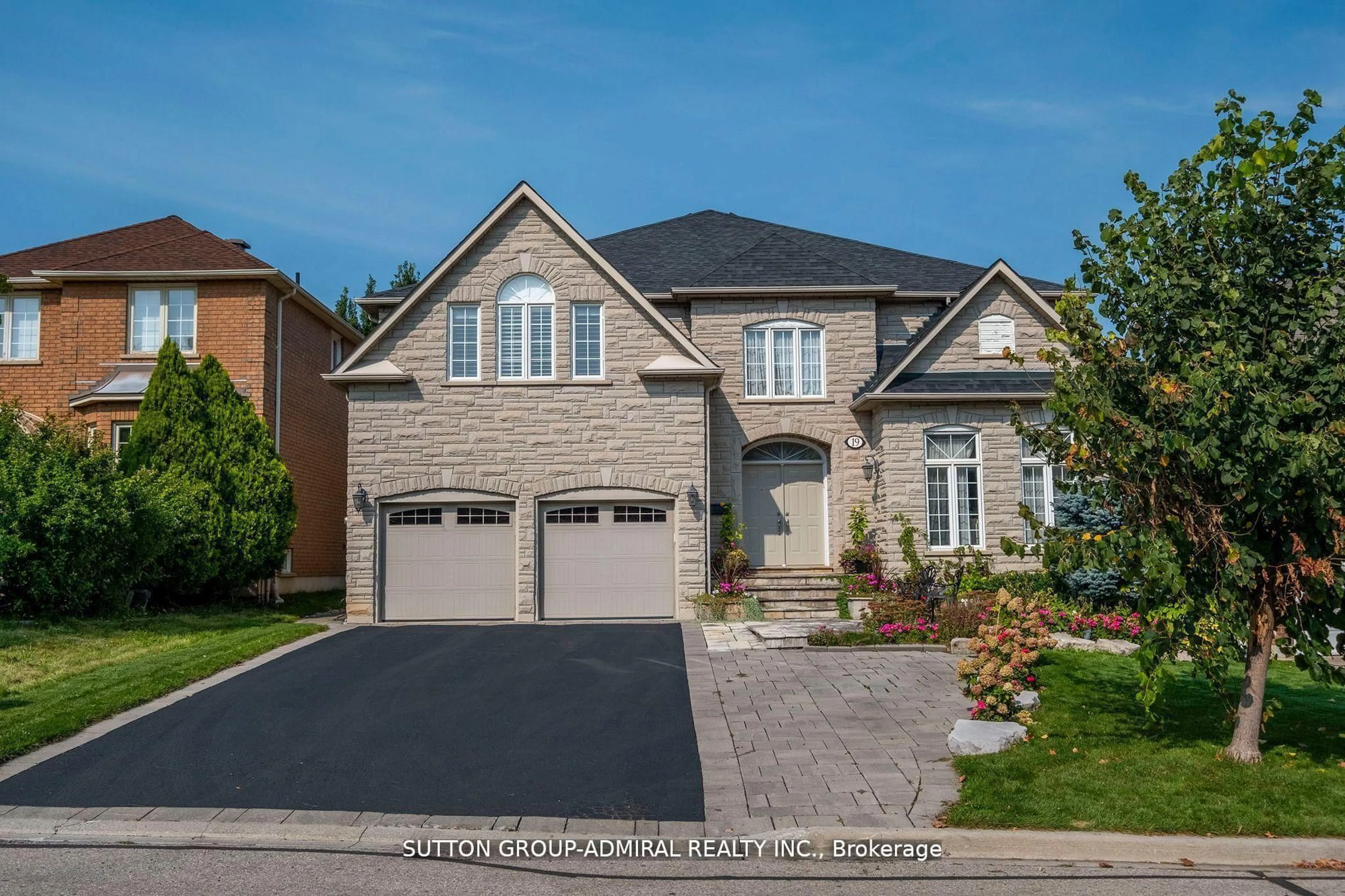 Home with brick exterior material, street for 19 Langtry Pl, Vaughan Ontario L4J 8K8