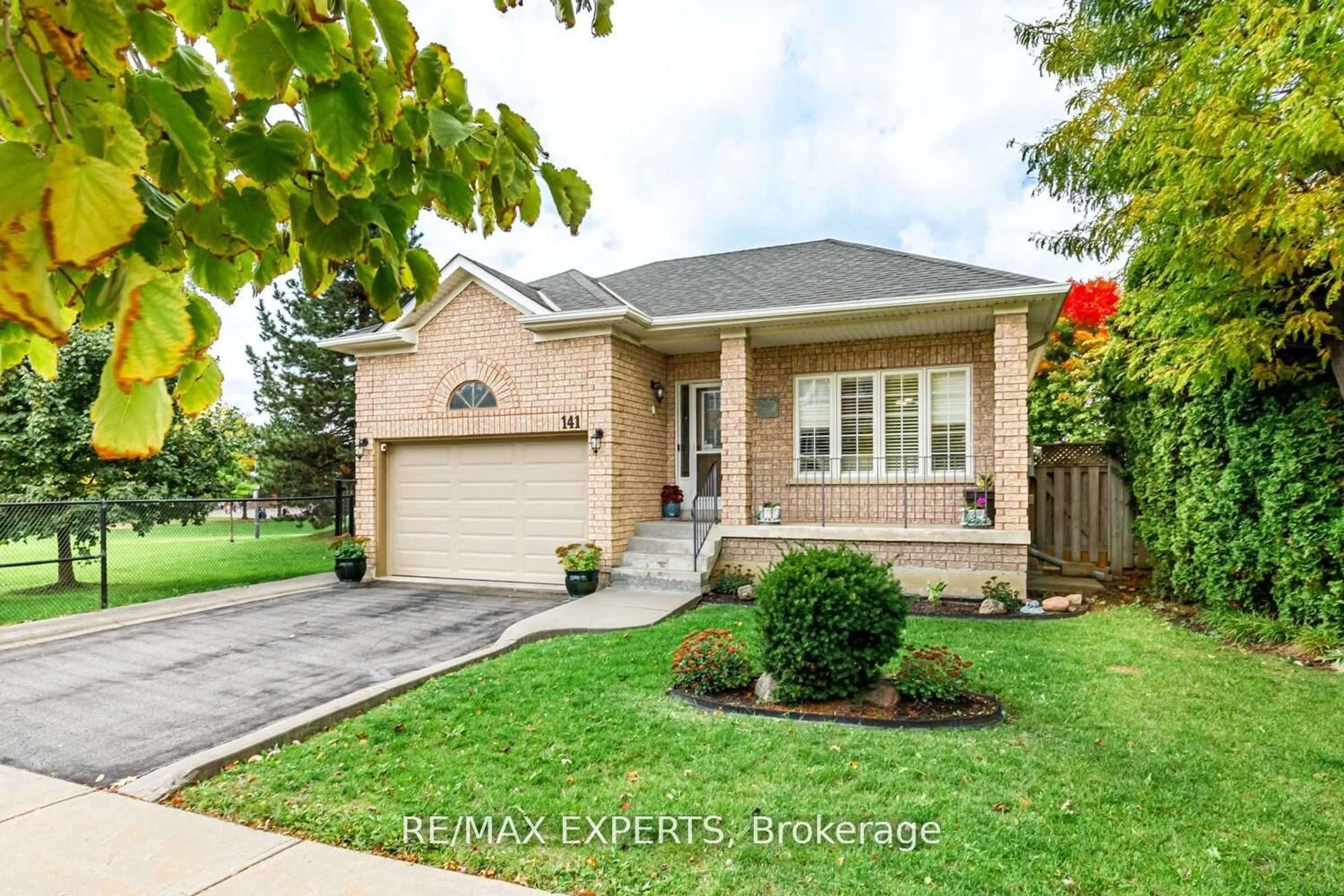 Home with brick exterior material, street for 141 Michelle Dr, Vaughan Ontario L4L 9E1