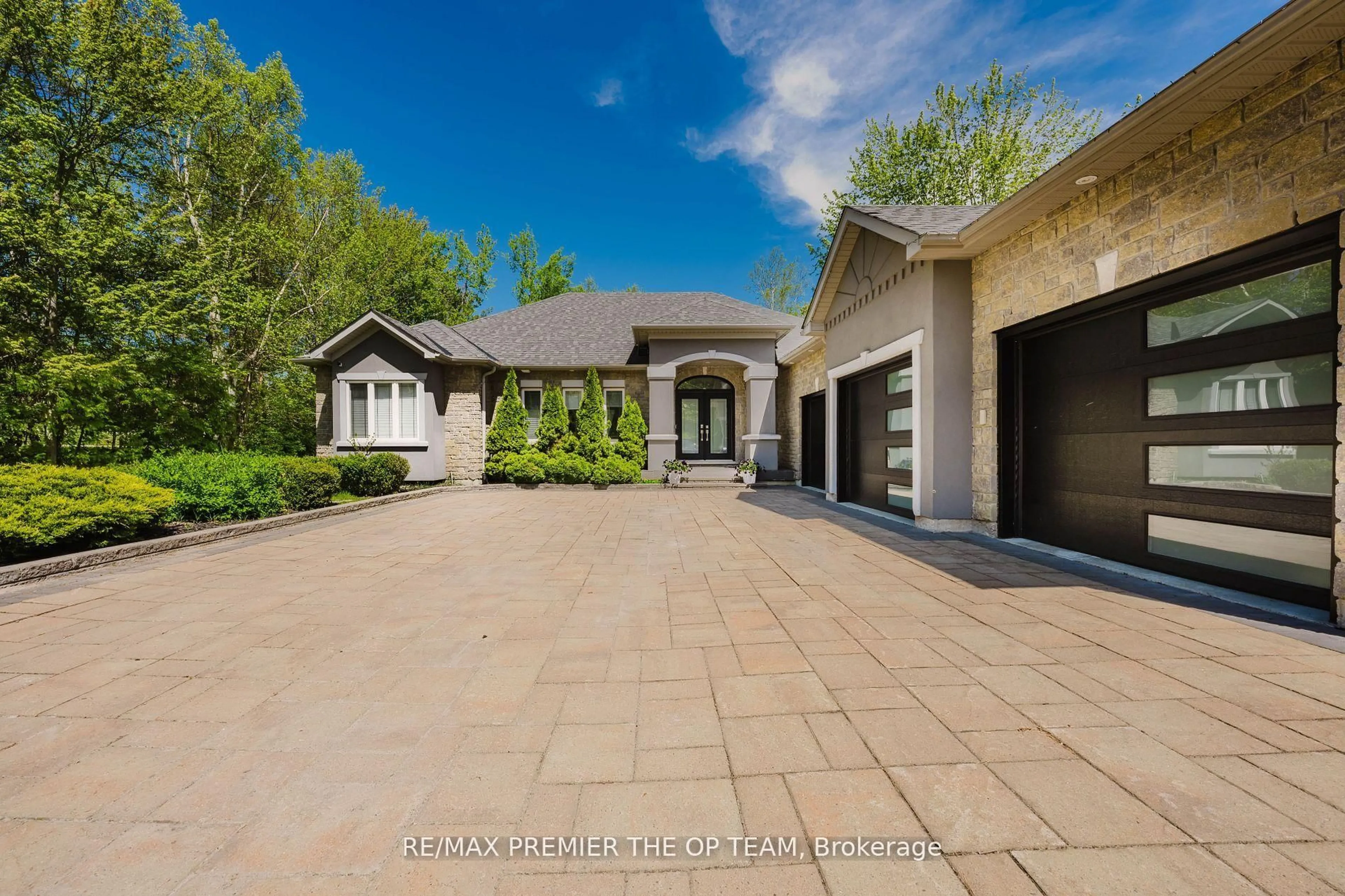 Unknown for 1856 Innisbrook St, Innisfil Ontario L9S 5A3