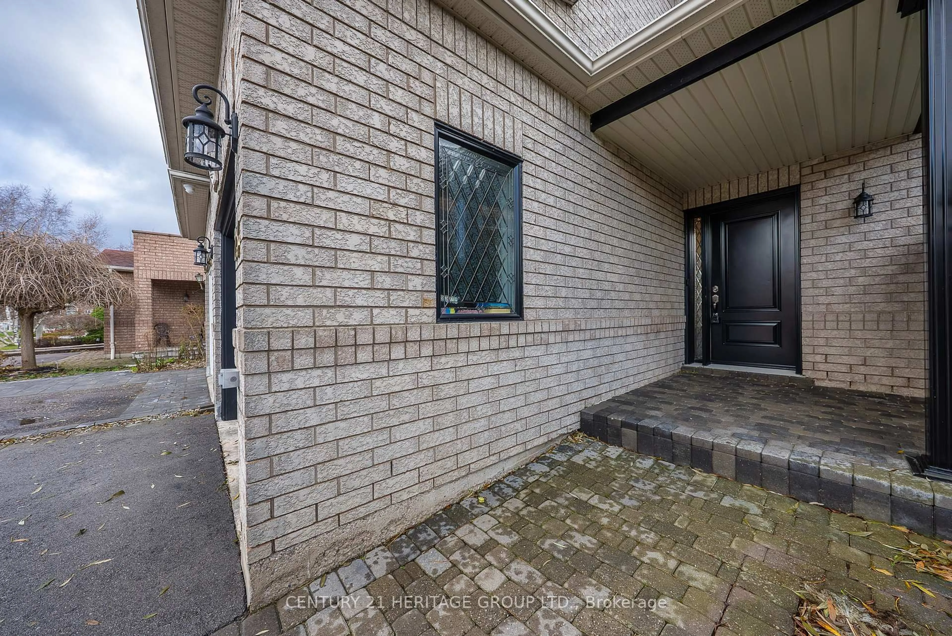 Unknown for 23 Long Point Dr, Richmond Hill Ontario L4E 3W9