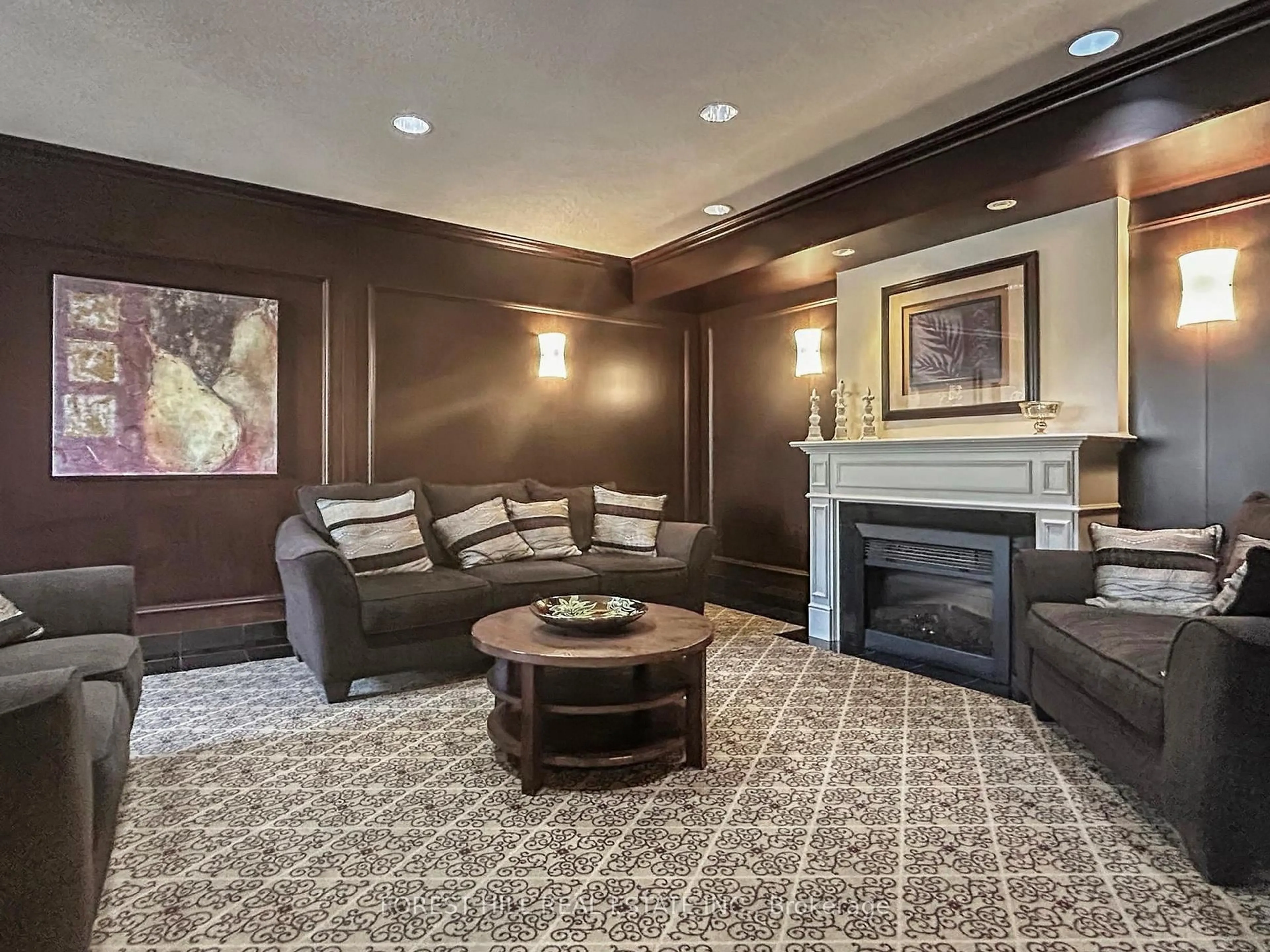 Living room with furniture, carpet floor for 110 Promenade Circ #1110, Vaughan Ontario L4J 7W8