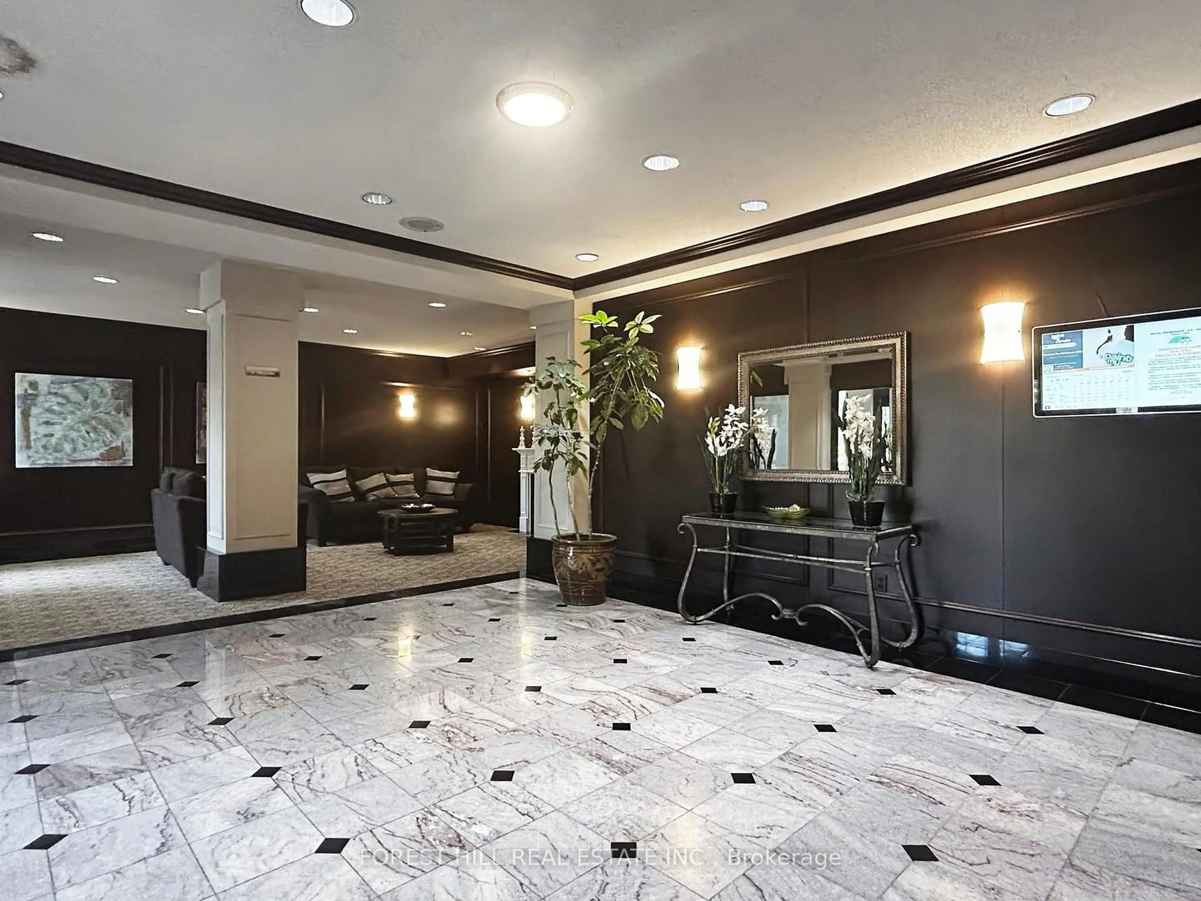 Lobby for 110 Promenade Circ #1110, Vaughan Ontario L4J 7W8