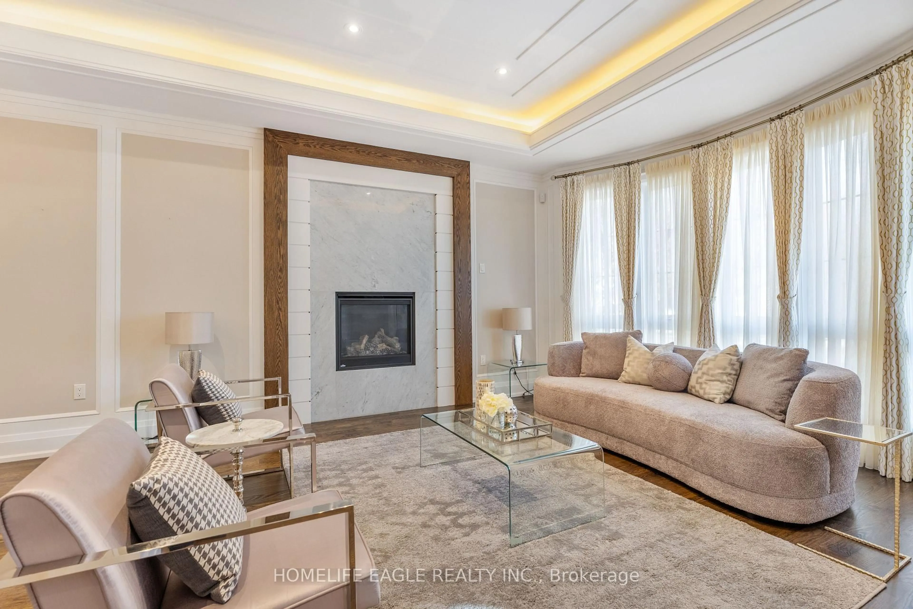 Living room with furniture, unknown for 75 Child Dr, Aurora Ontario L4G 1Y8