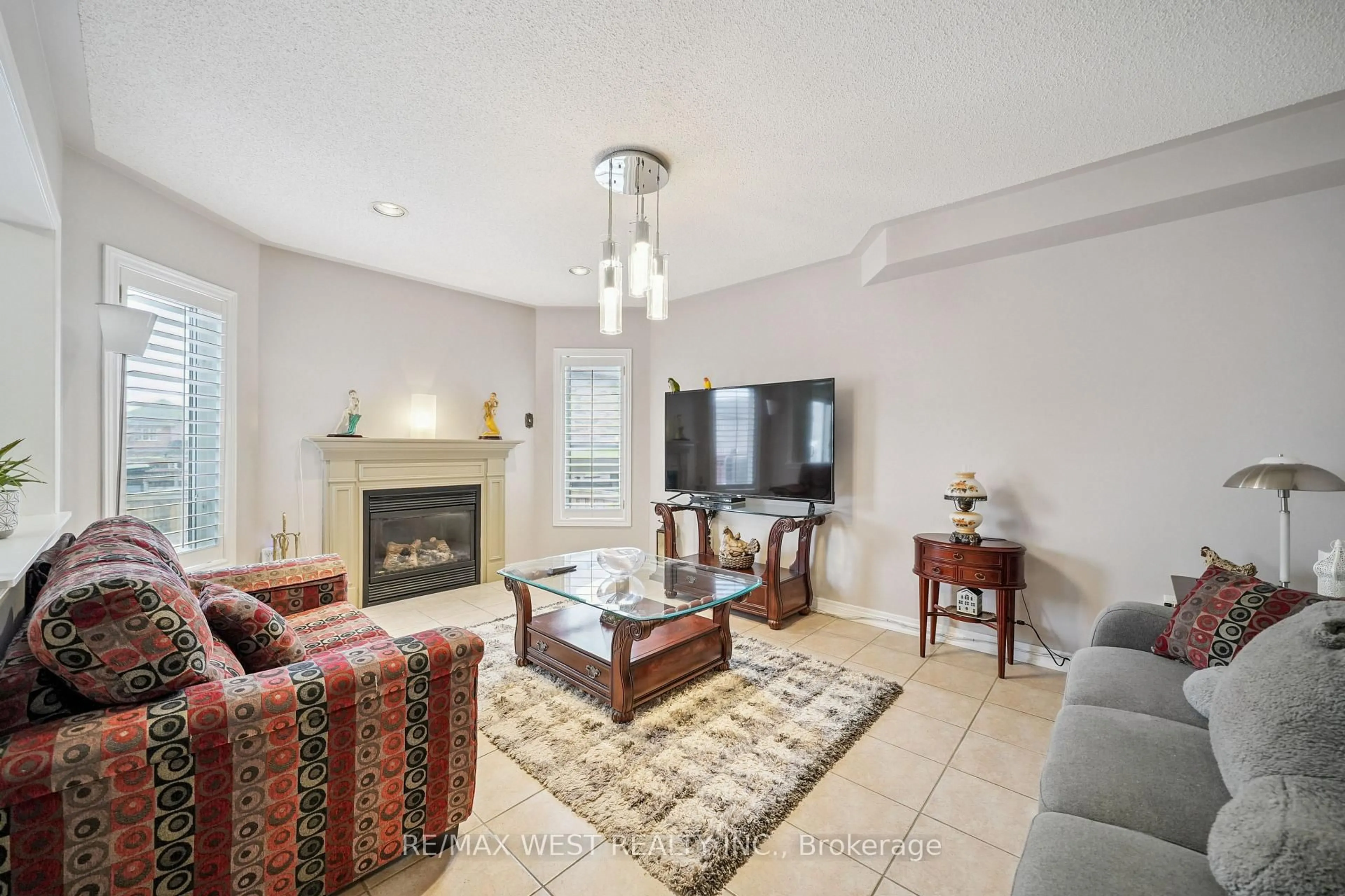 Living room with furniture, unknown for 65 Kingly Crest Way, Vaughan Ontario L4H 1M8