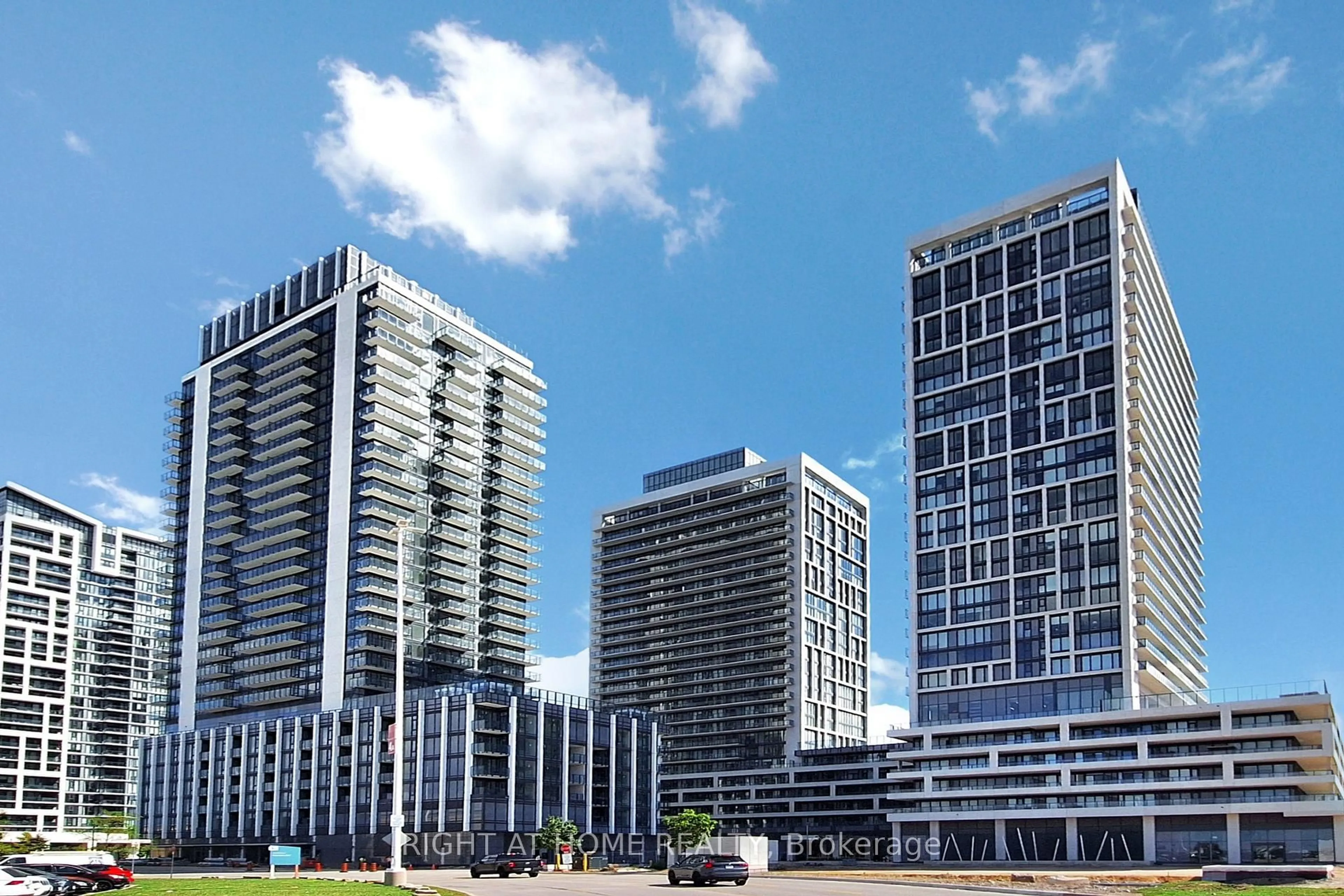 Unknown for 8960 Jane St #LPH106, Vaughan Ontario L4K 2M9