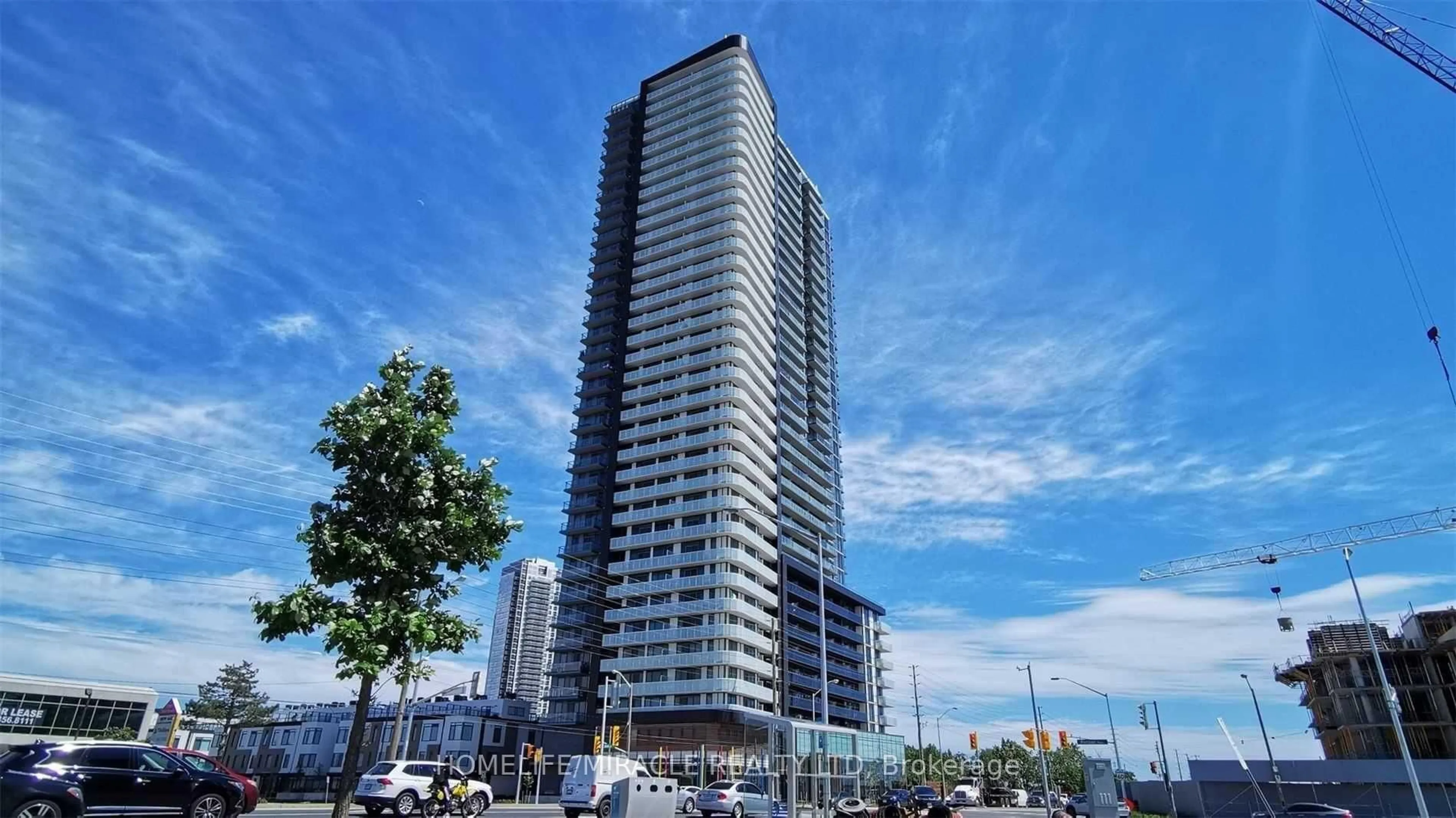 Indoor foyer for 7895 Jane St #2914, Vaughan Ontario L4K 2M7