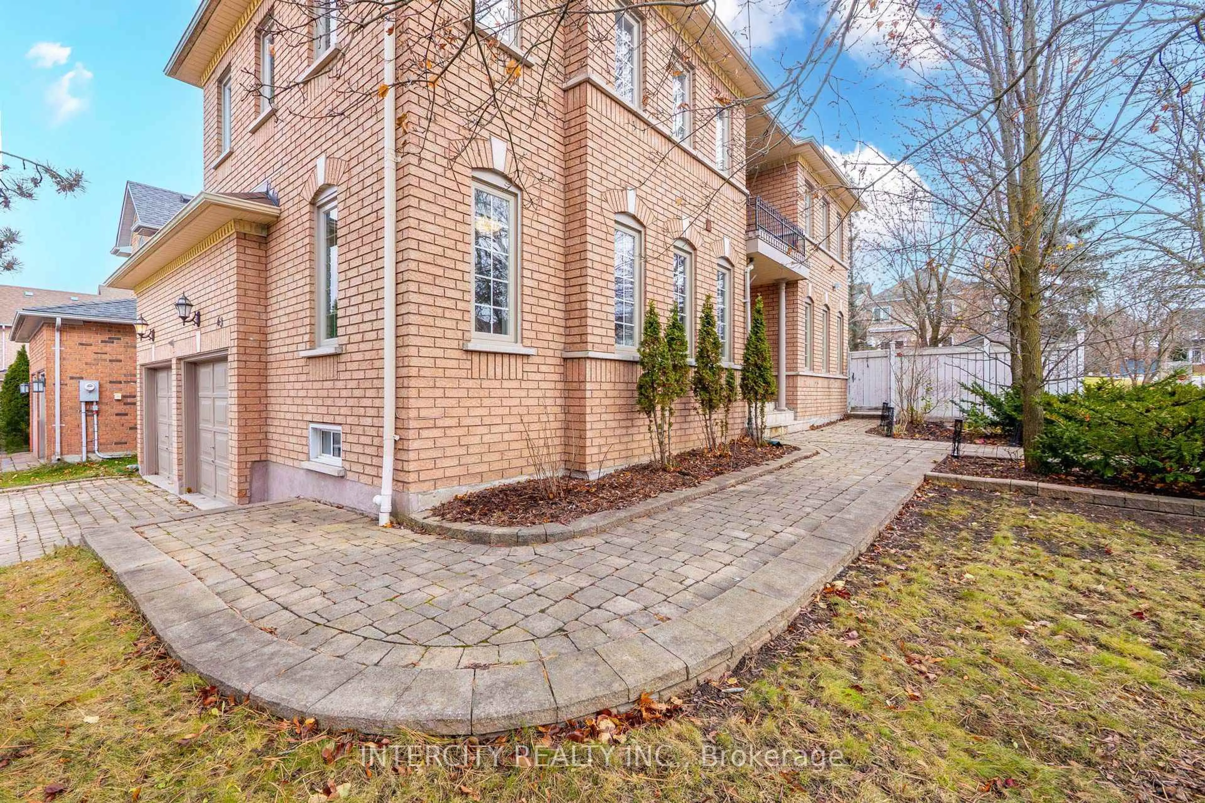 Home with brick exterior material, street for 63 Deerglen Terr, Aurora Ontario L4G 6Y2