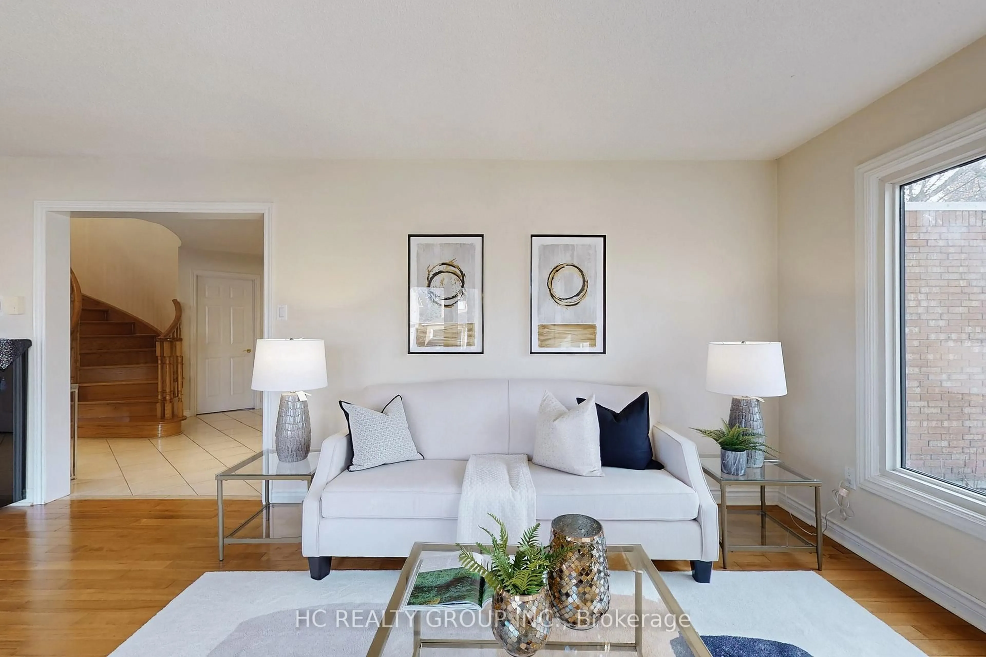 Living room with furniture, unknown for 1 Atwood Crt, Markham Ontario L3T 6T4