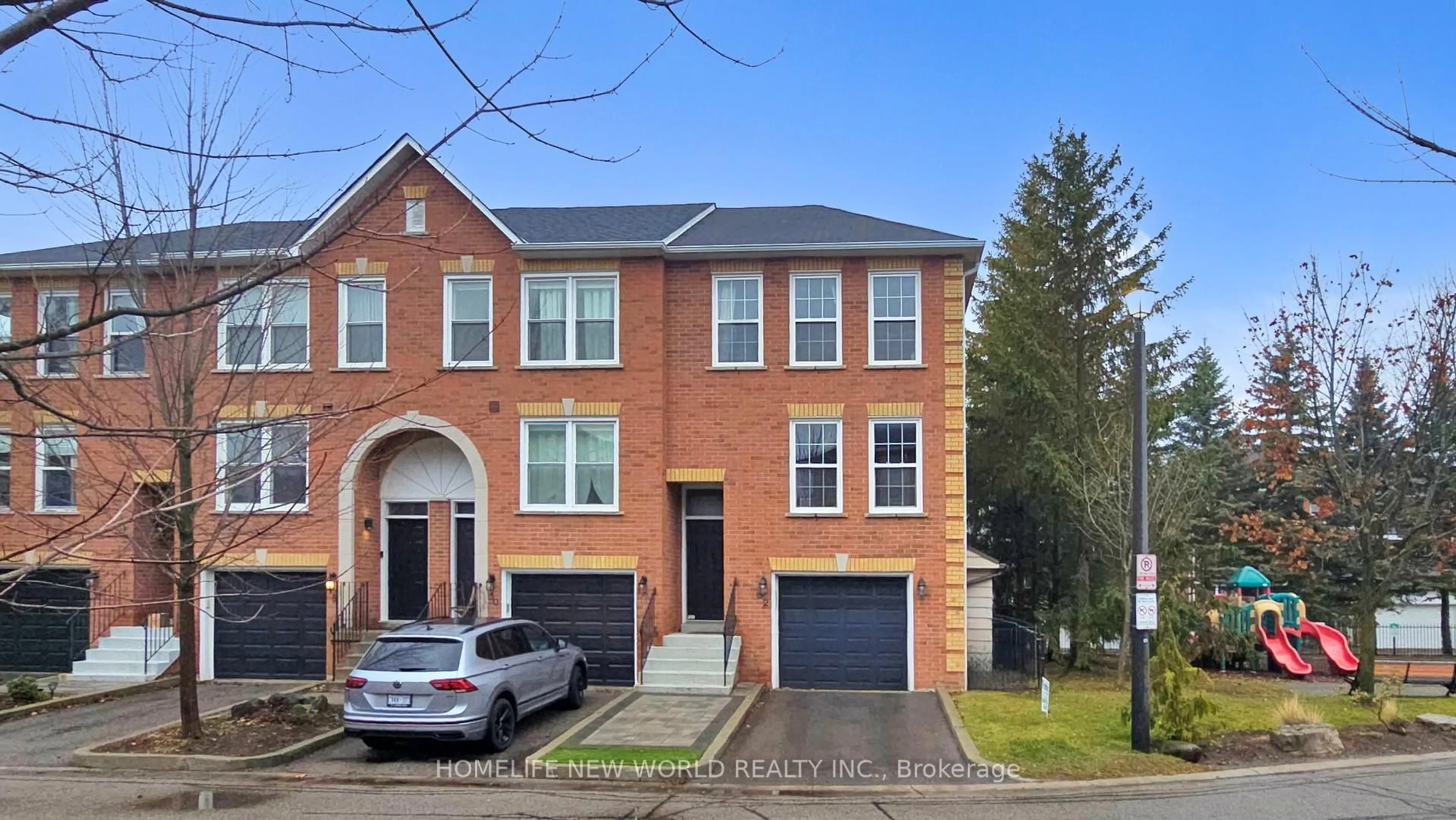 Home with brick exterior material, street for 52 Wyatt Lane #20, Aurora Ontario L4G 7E4