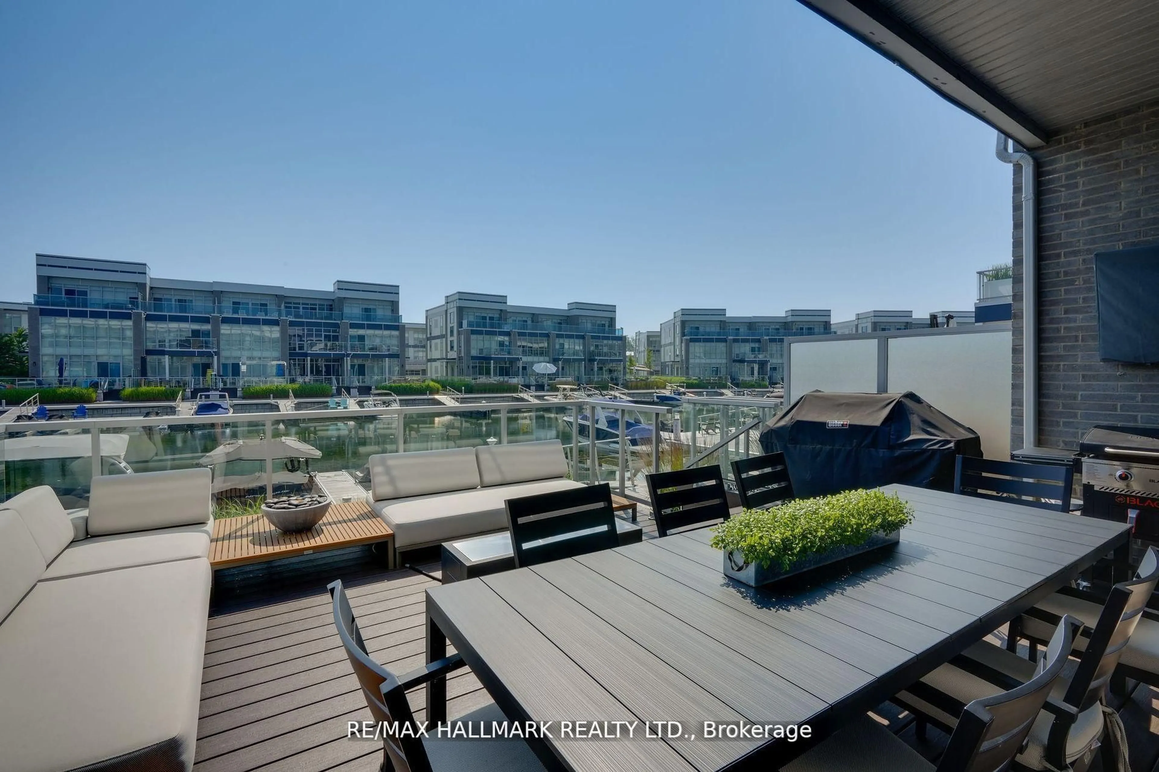 Balcony in the apartment, water/lake/river/ocean view for 3658 Ferretti Crt, Innisfil Ontario L9S 0N6