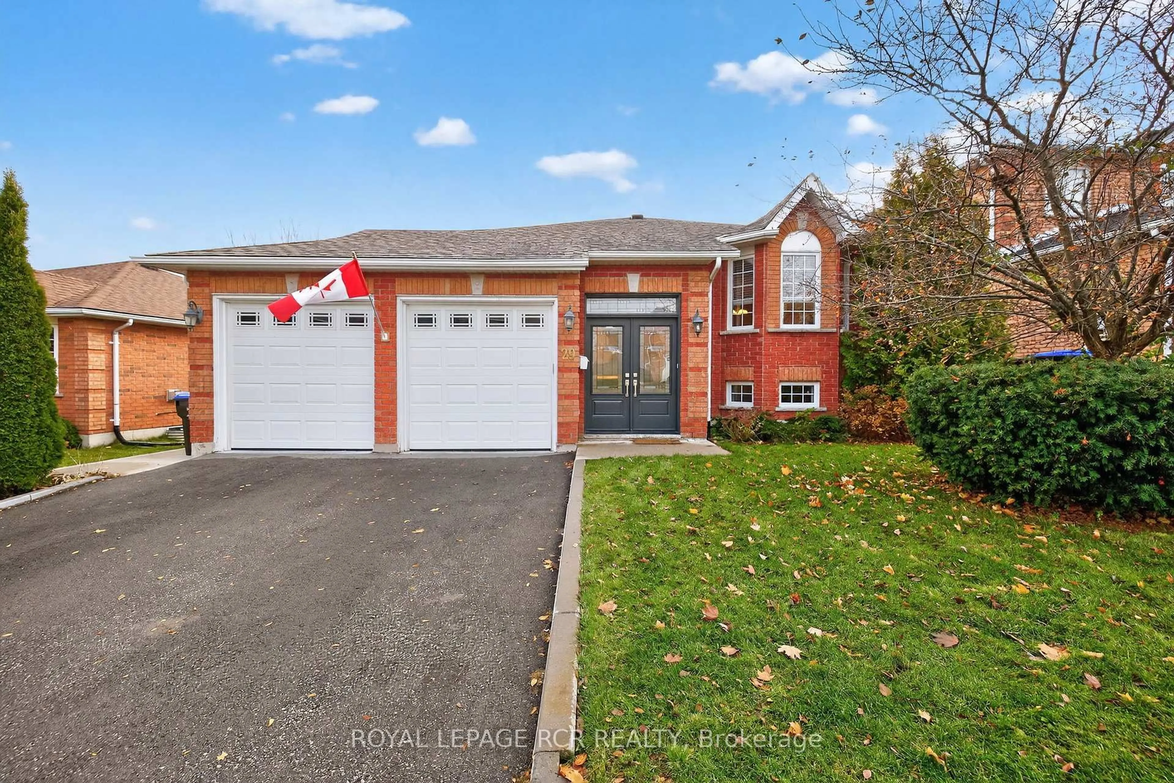 Home with brick exterior material, street for 29 Archer Ave, Bradford West Gwillimbury Ontario L3Z 2Y3