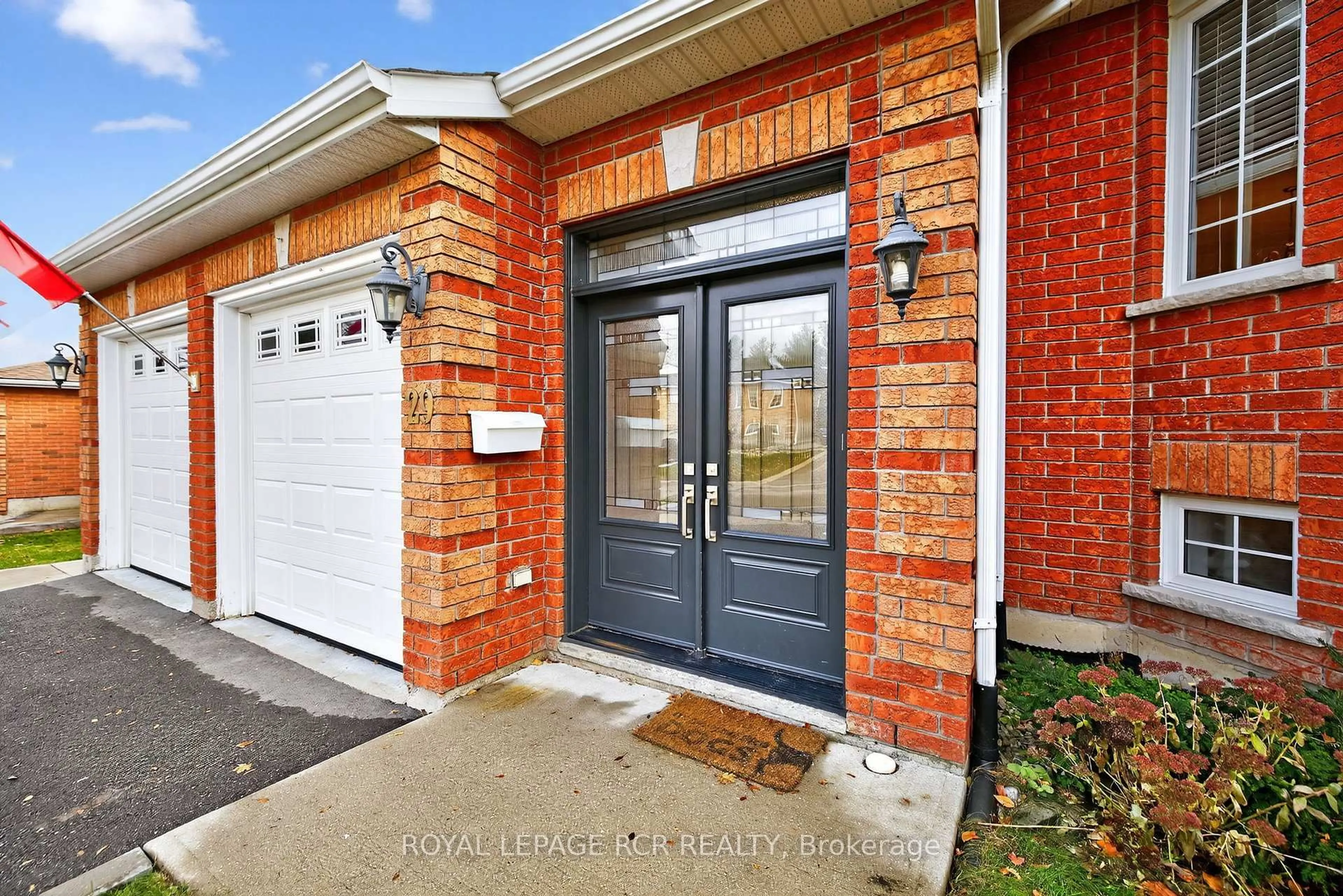 Home with brick exterior material, street for 29 Archer Ave, Bradford West Gwillimbury Ontario L3Z 2Y3