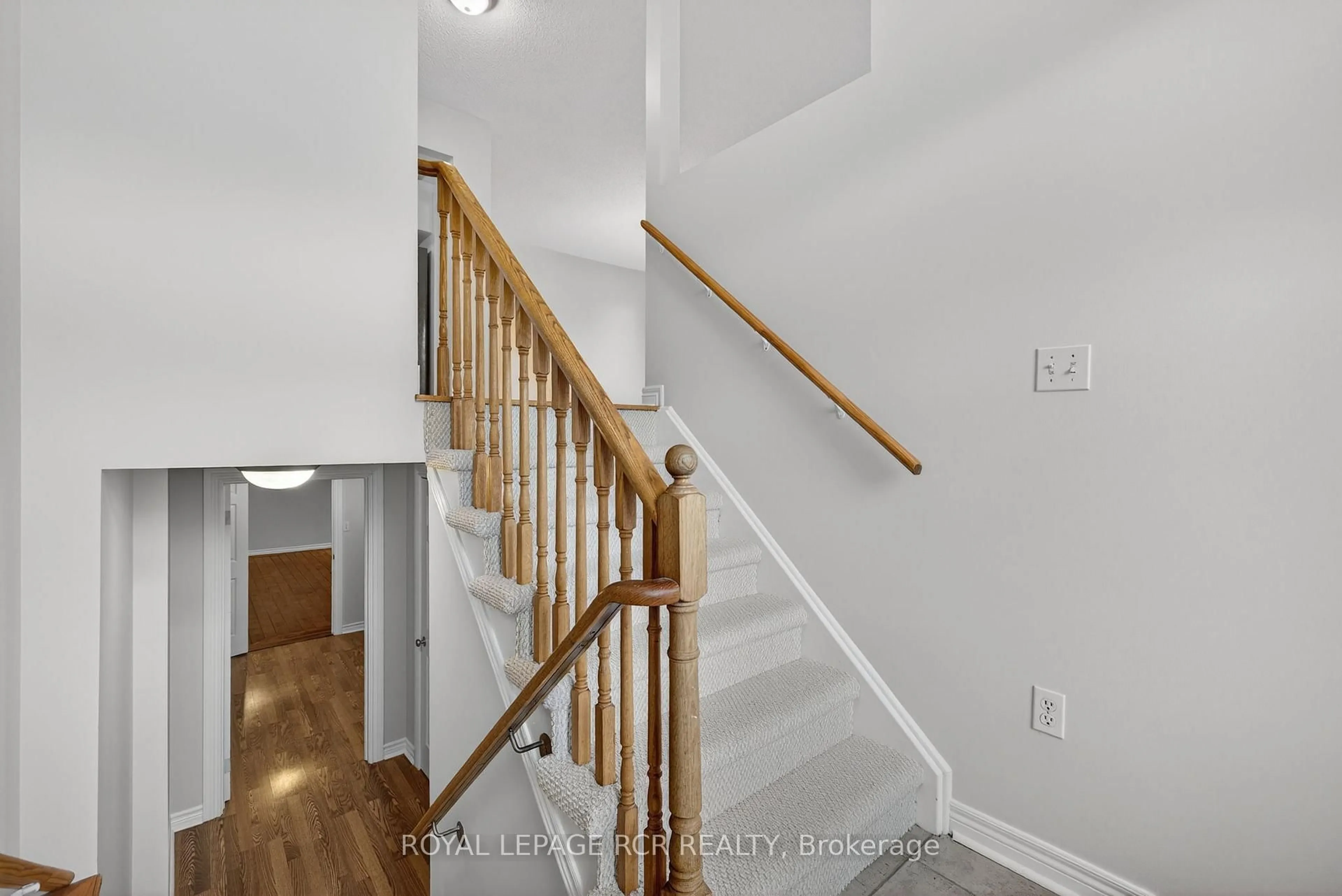 Unknown for 29 Archer Ave, Bradford West Gwillimbury Ontario L3Z 2Y3