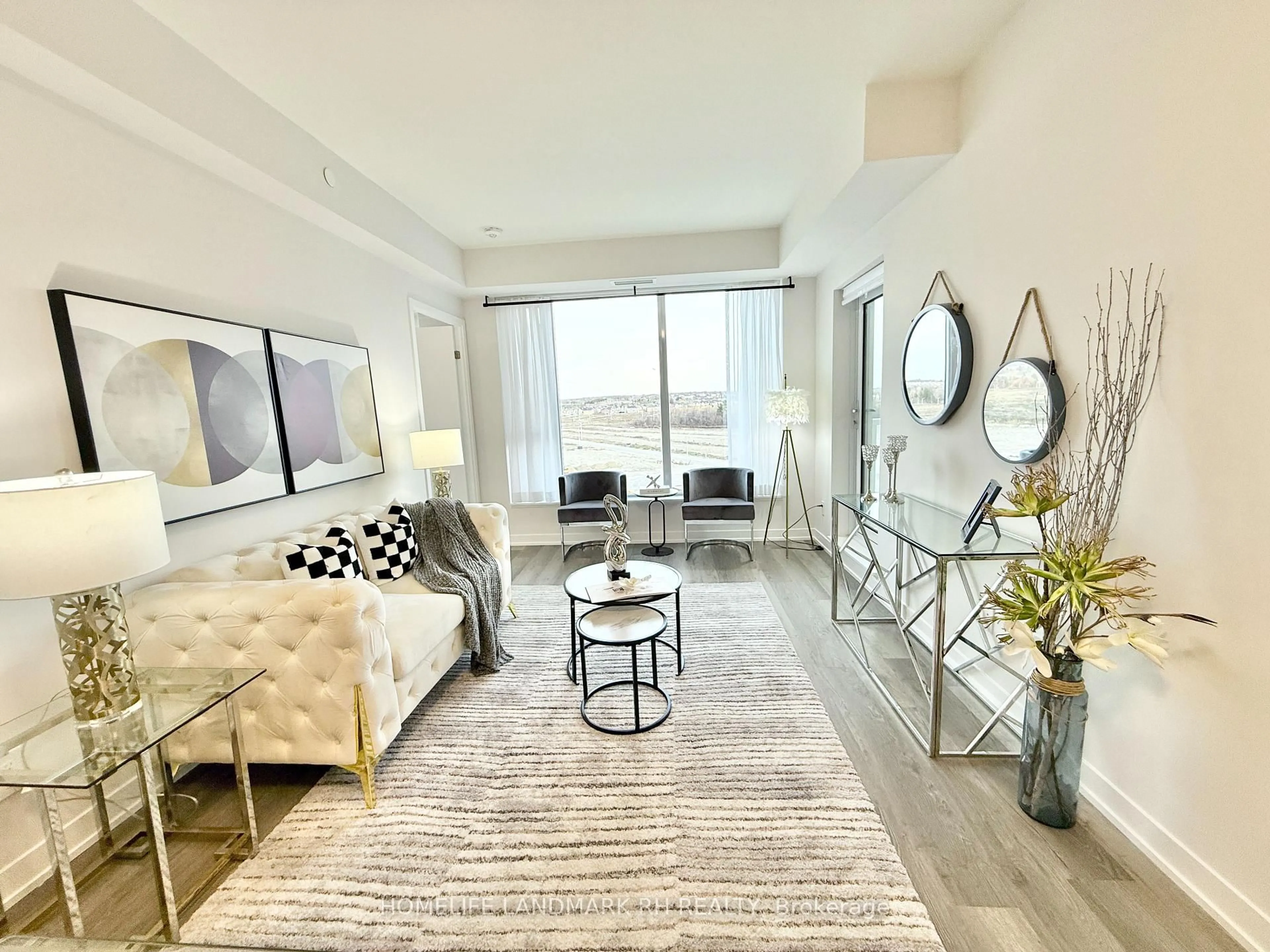 Living room with furniture, unknown for 2 David Eyer Rd #626, Richmond Hill Ontario L4S 0N6