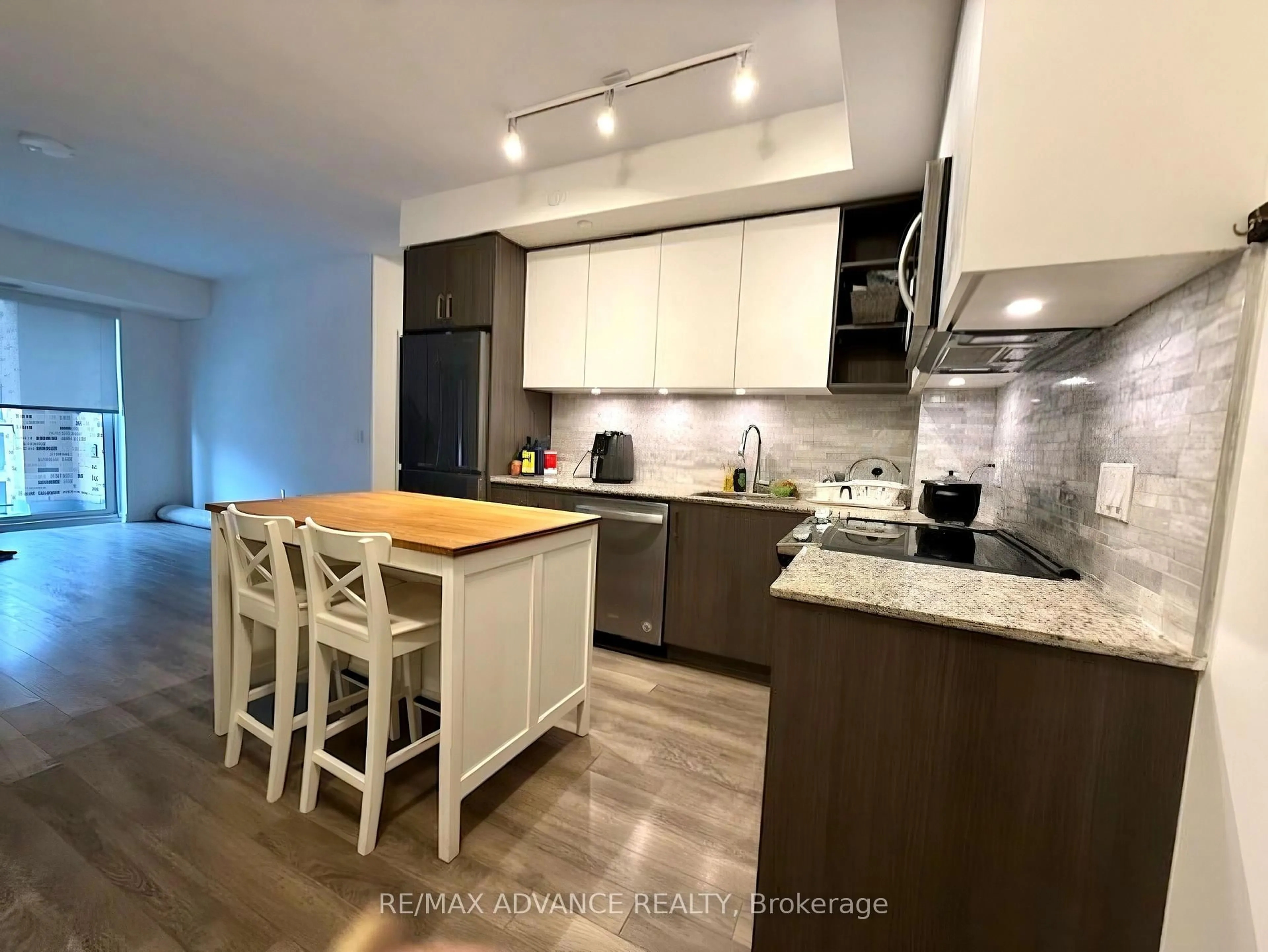 Open concept kitchen, unknown for 100 Eagle Rock Way #616, Vaughan Ontario L6A 5B9