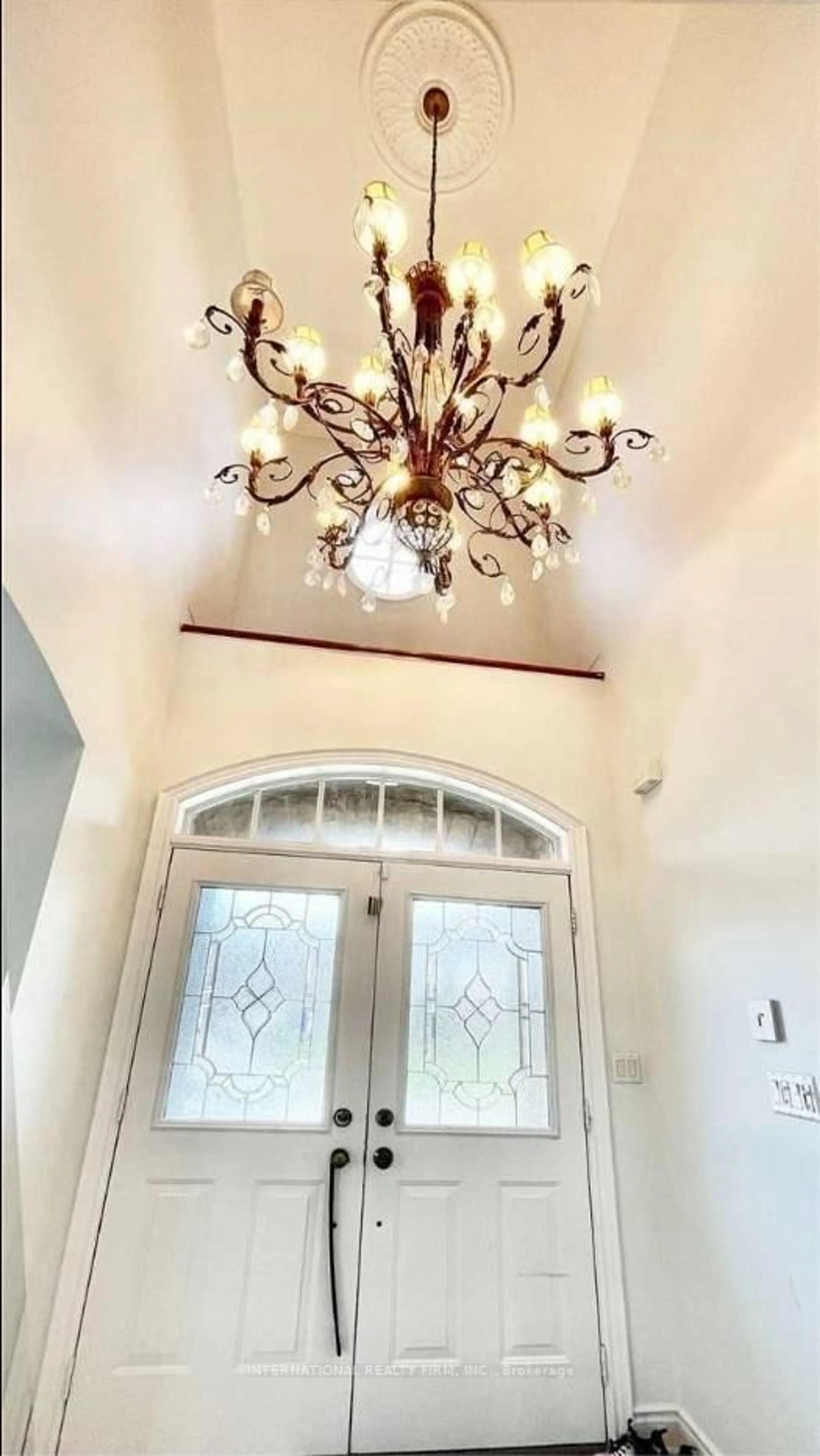 Indoor entryway for 12 Sachet Dr, Richmond Hill Ontario L4E 4S1