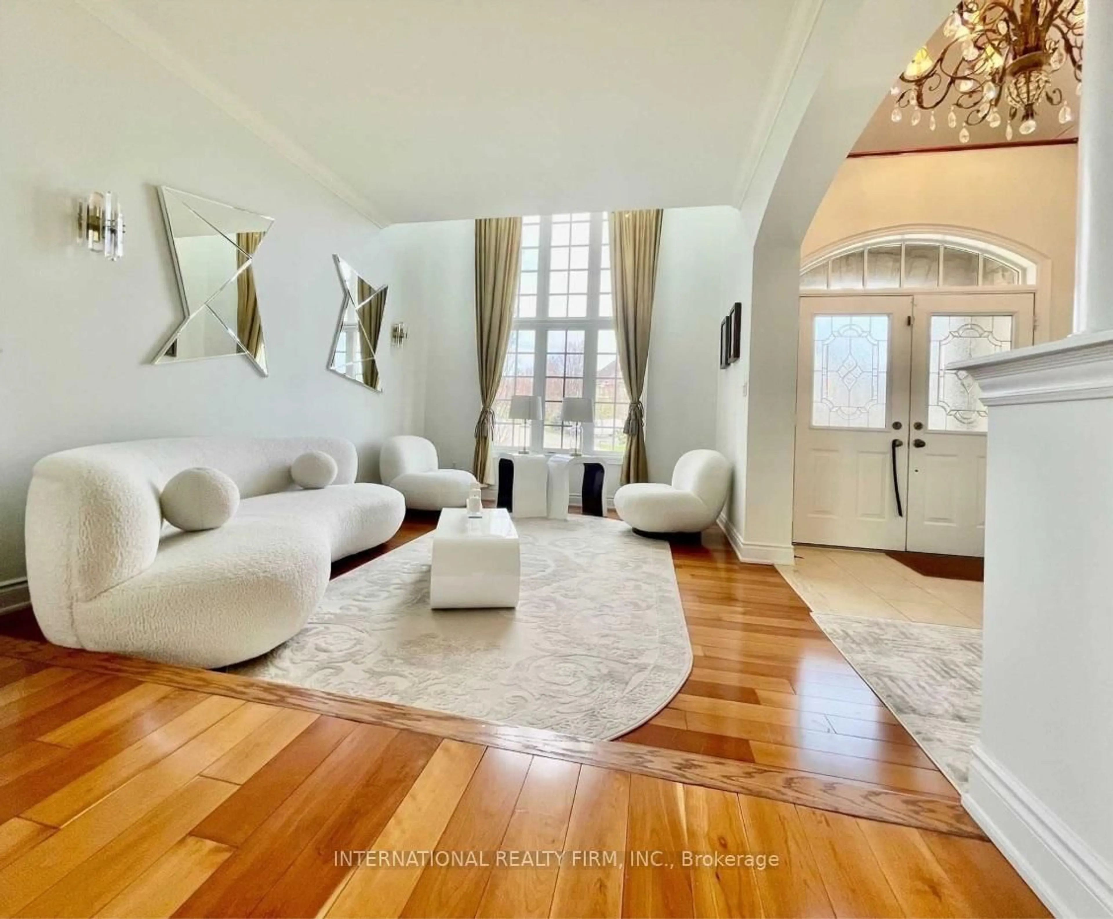 Living room with furniture, unknown for 12 Sachet Dr, Richmond Hill Ontario L4E 4S1