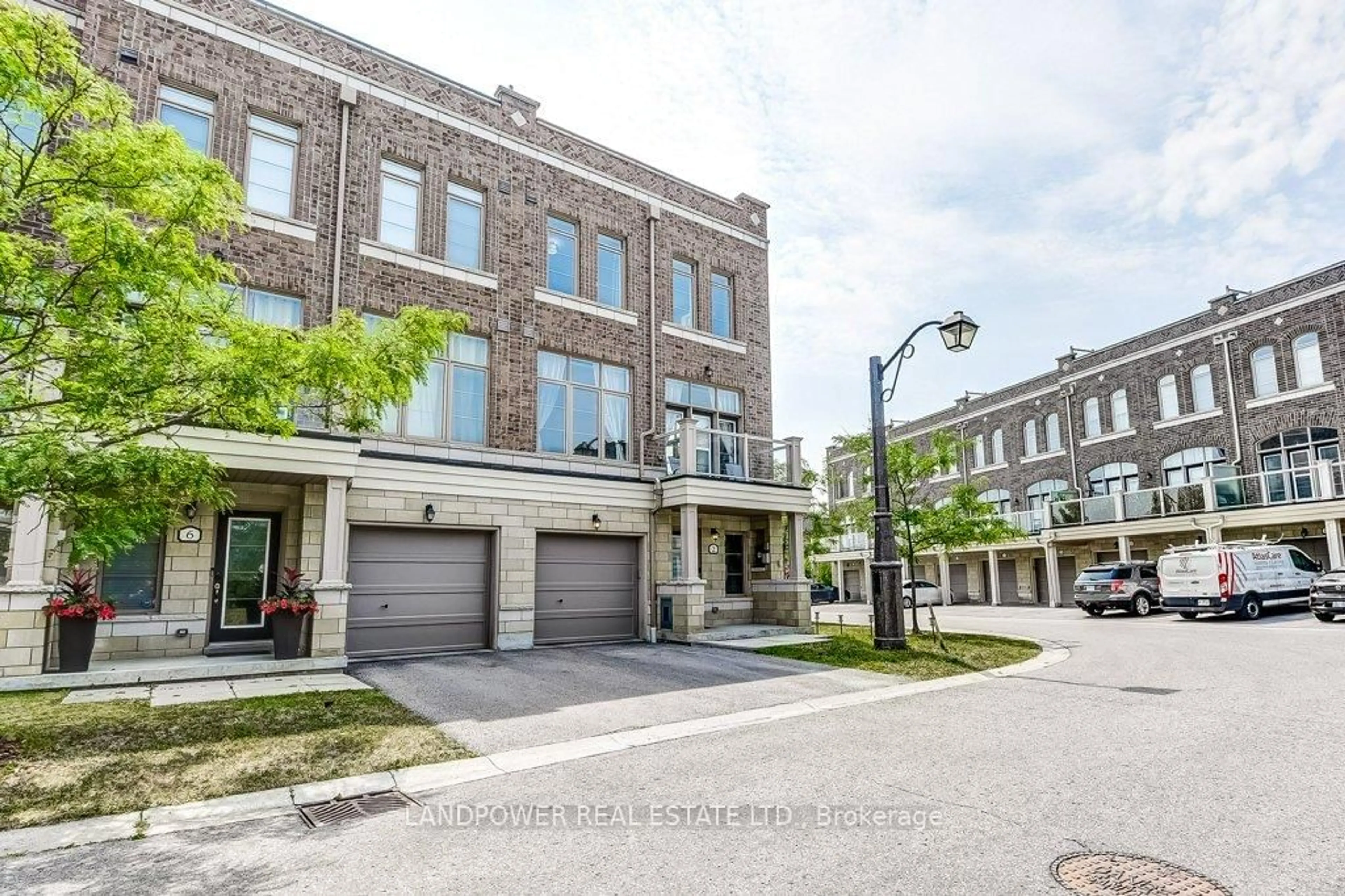 Home with brick exterior material, street for 2 Arborea Lane, Whitchurch-Stouffville Ontario L4A 0B2