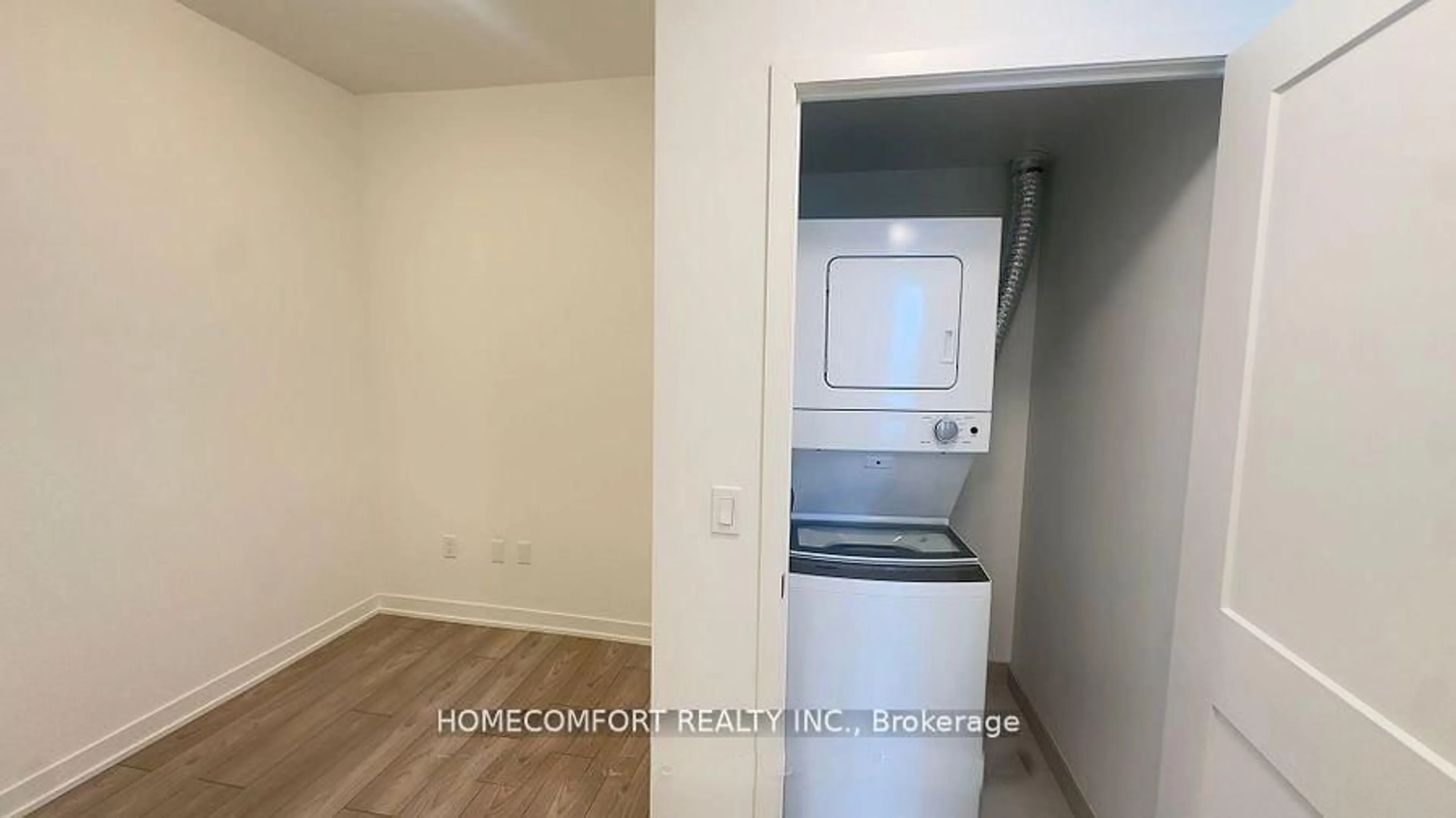 A pic of a room for 498 Caldari Rd #1122, Vaughan Ontario L4K 0R6