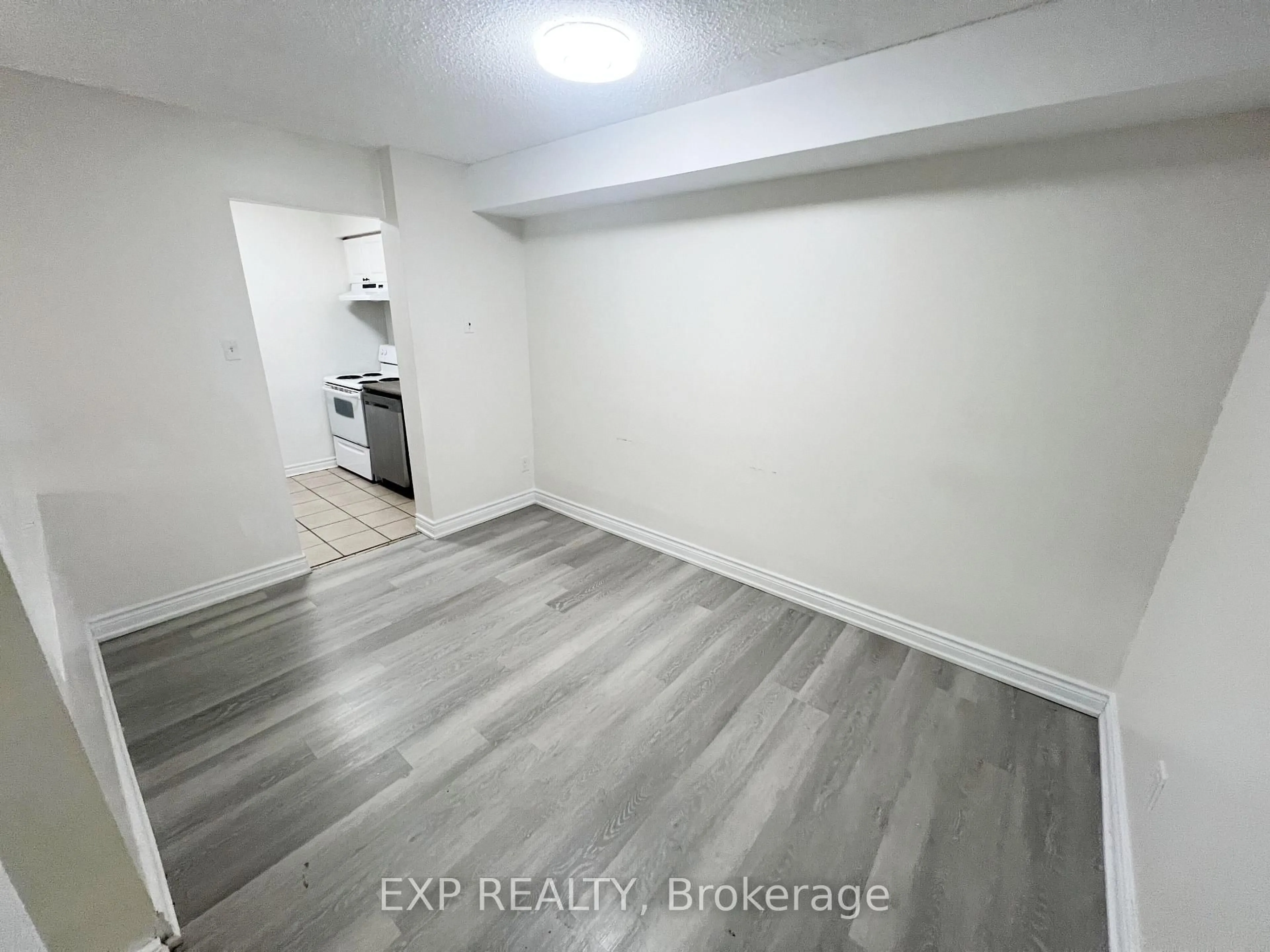 A pic of a room for 248 Milestone Cres #120, Aurora Ontario L4G 3M2