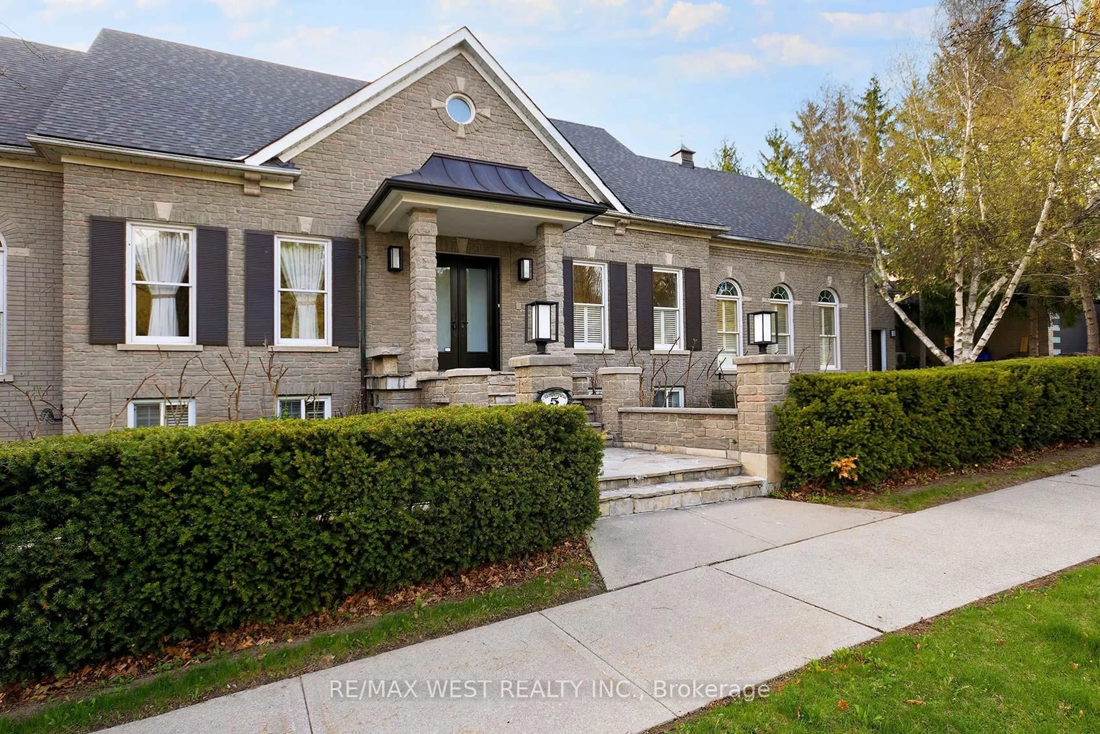 Home with brick exterior material, street for 5 Humberview Dr, Vaughan Ontario L4H 1B1