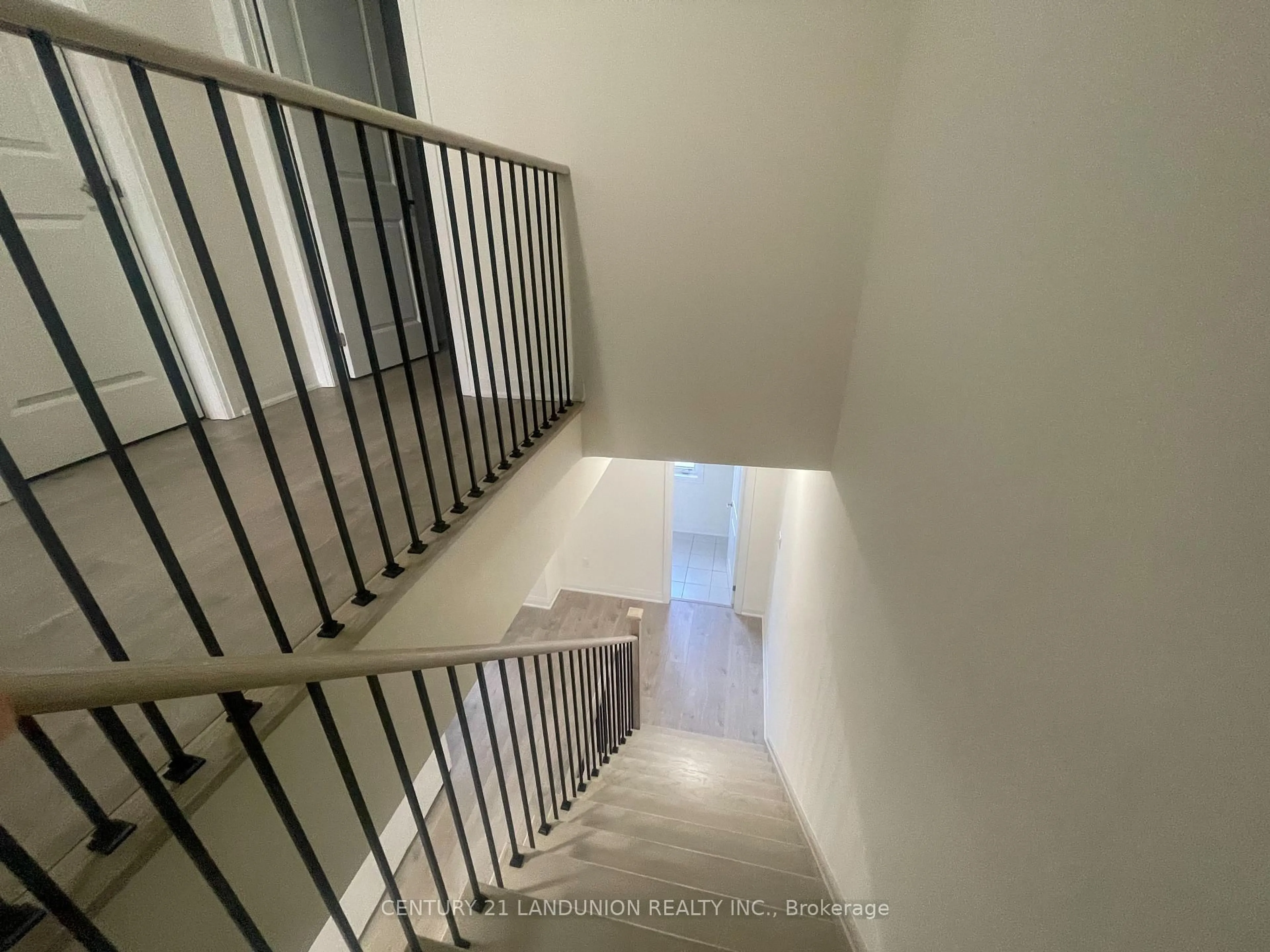 Stairs for 17 McConaghy Crt, Vaughan Ontario L6A 5C1