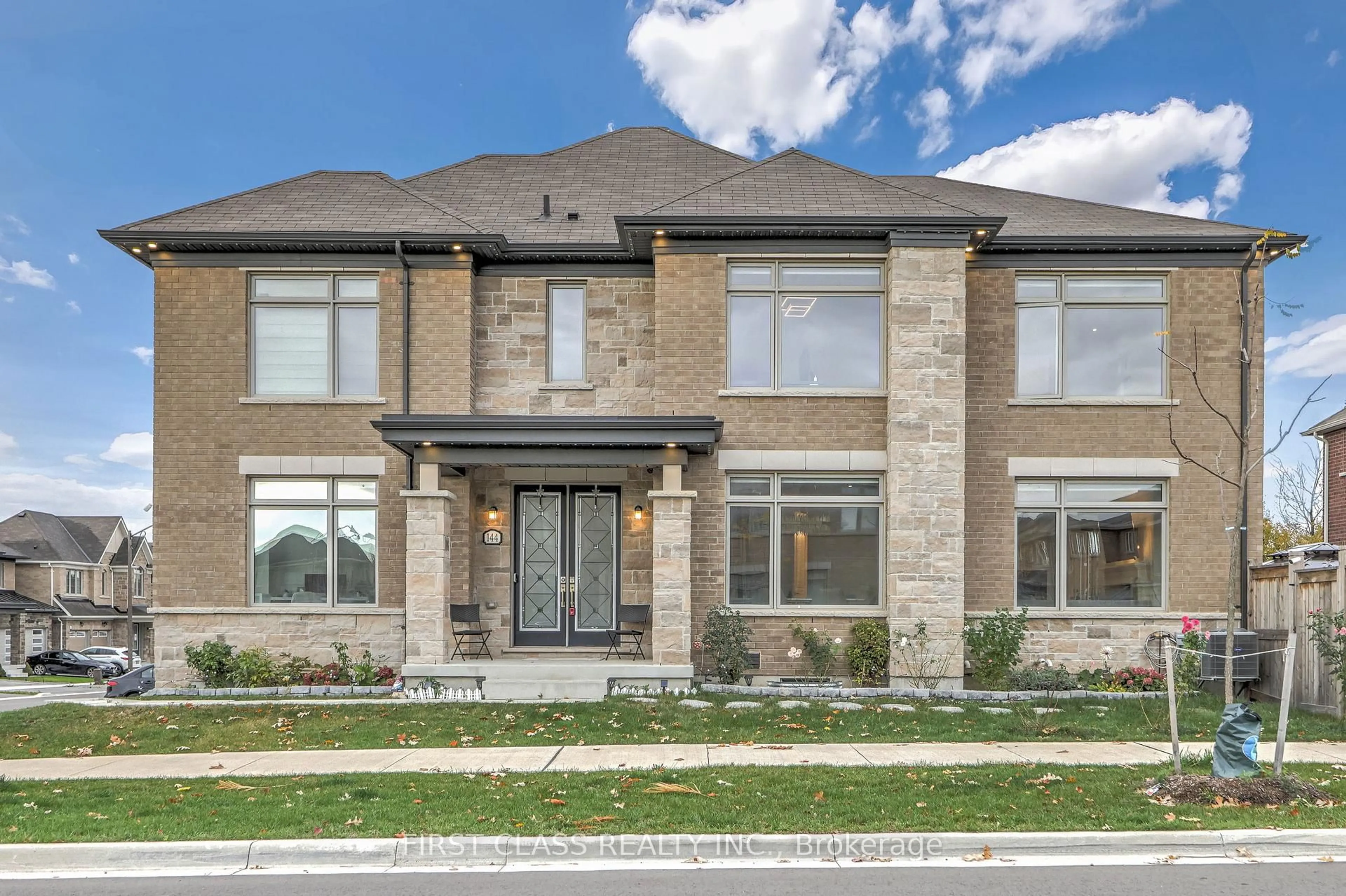 Home with brick exterior material, street for 144 Byers Pond Way, Whitchurch-Stouffville Ontario L4A 4X3