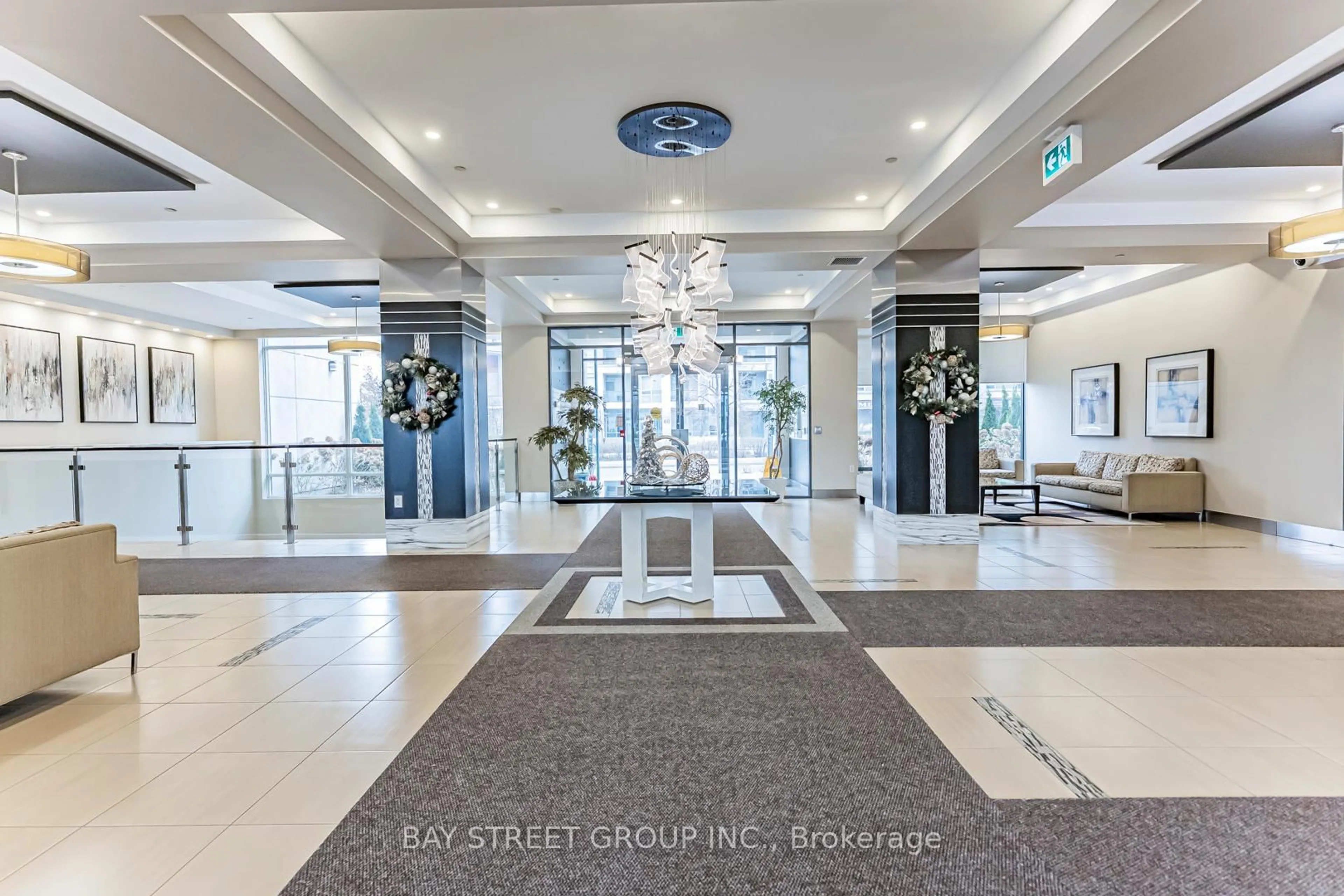 Indoor foyer for 75 South Town Center Blvd #905, Markham Ontario L6G 0B3