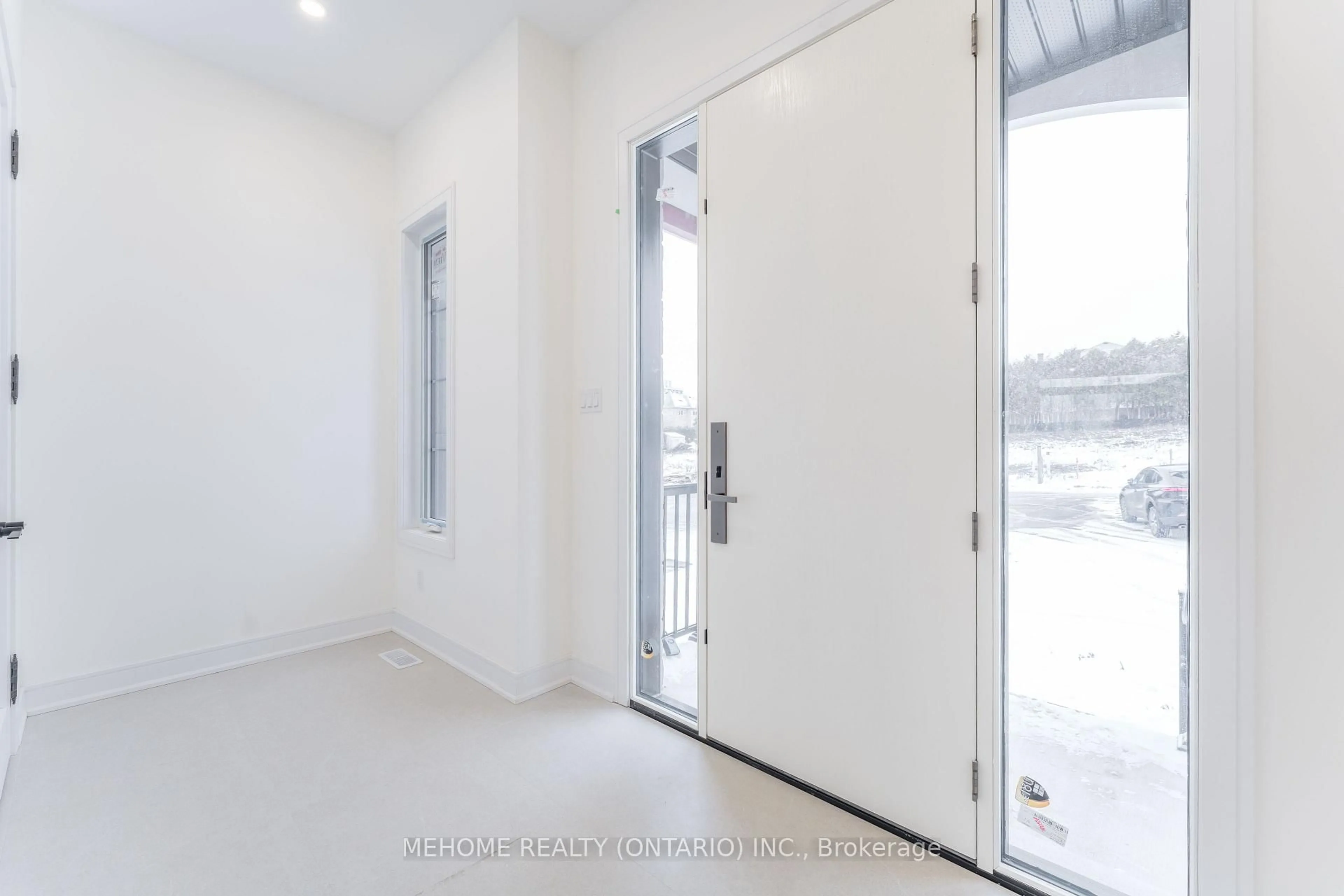 Indoor entryway for 85 Post Oak Dr, Richmond Hill Ontario L4E 4G9