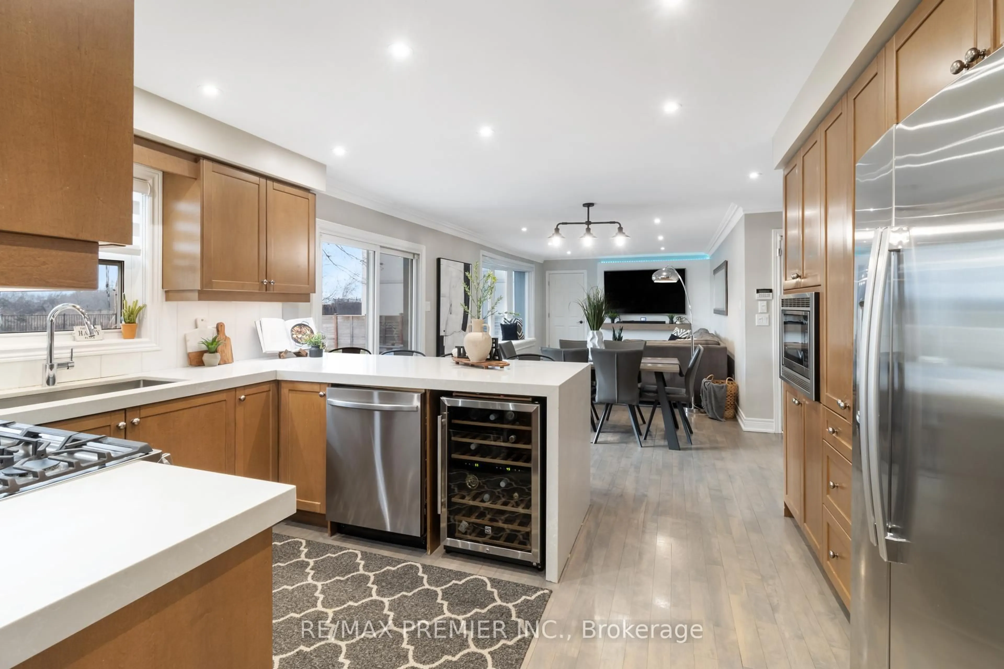 Contemporary kitchen, ceramic/tile floor for 60 Nobleview Dr, King Ontario L0G 1N0