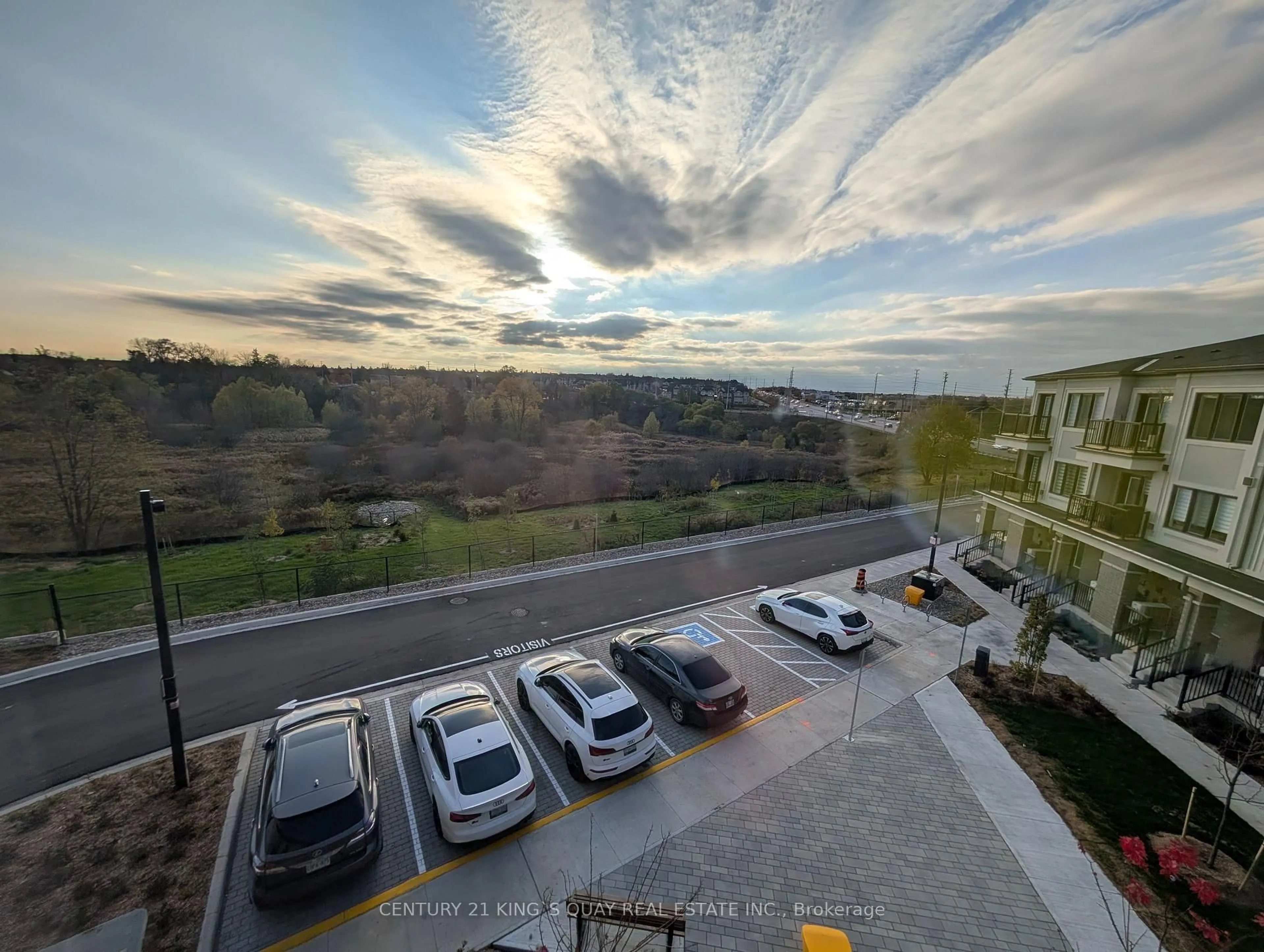 A pic from outside/outdoor area/front of a property/back of a property/a pic from drone, city buildings view from balcony for 150 Matawin Lane, Richmond Hill Ontario L4B 0H7