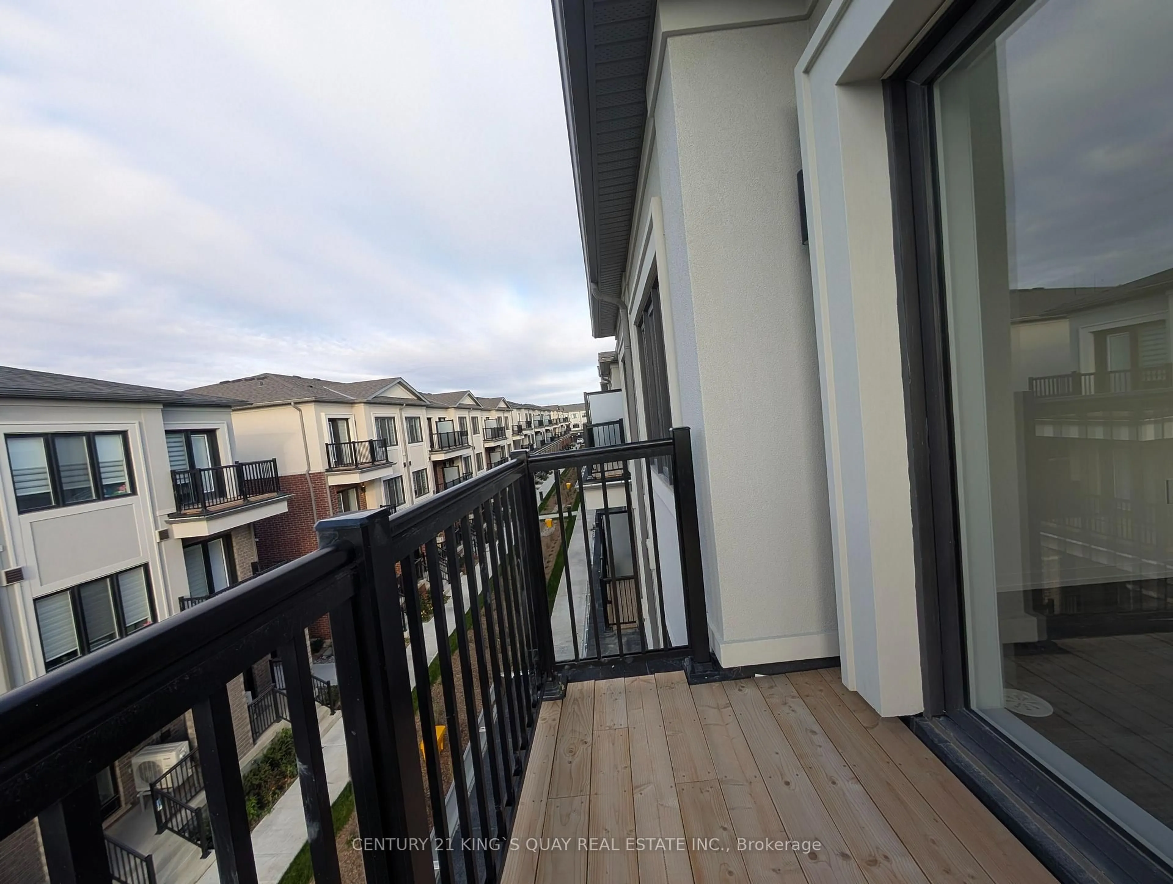 Balcony in the apartment, city buildings view from balcony for 150 Matawin Lane, Richmond Hill Ontario L4B 0H7