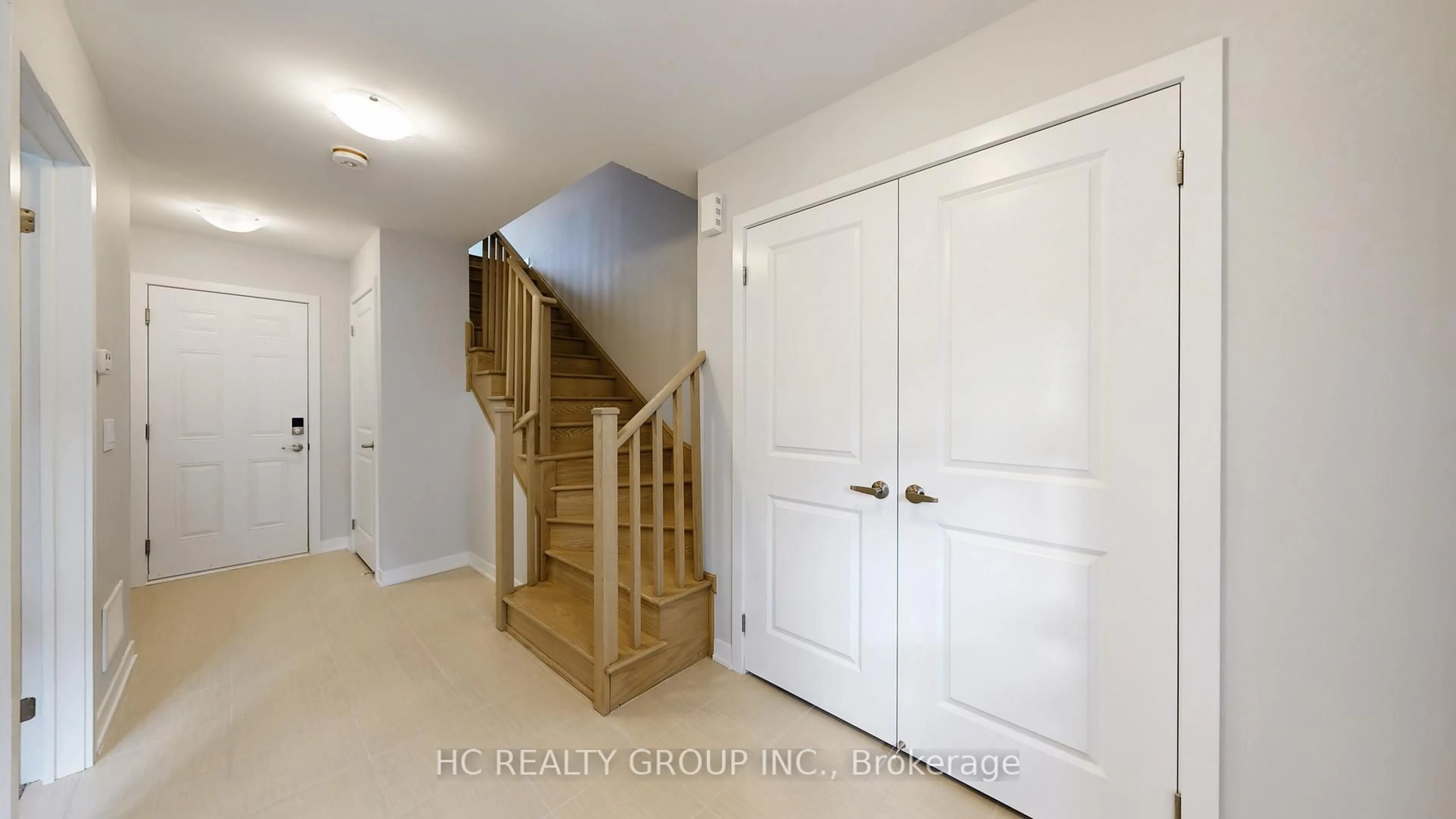 Indoor entryway for 46 York Downs Blvd, Markham Ontario L6C 3K3