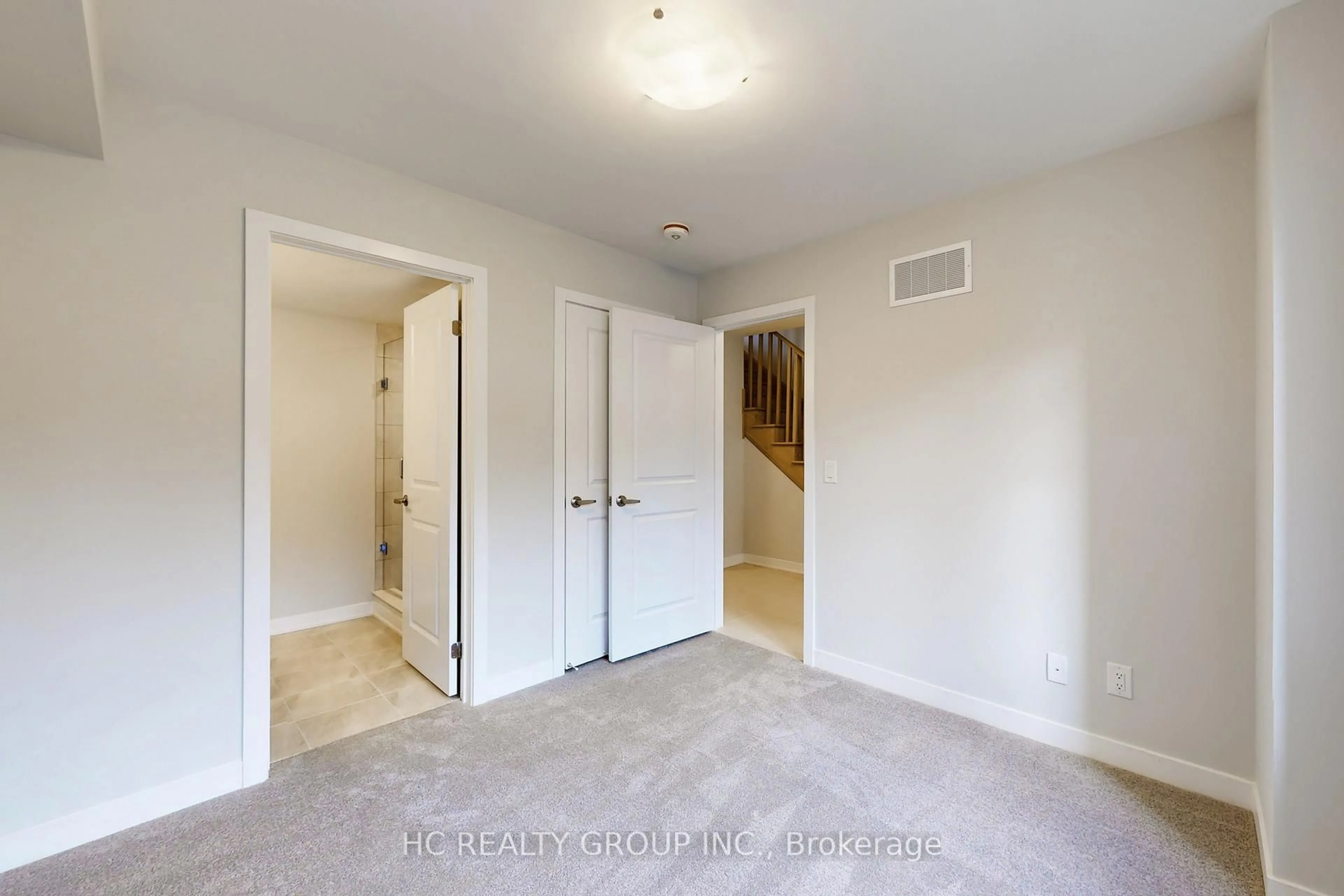 A pic of a room for 46 York Downs Blvd, Markham Ontario L6C 3K3