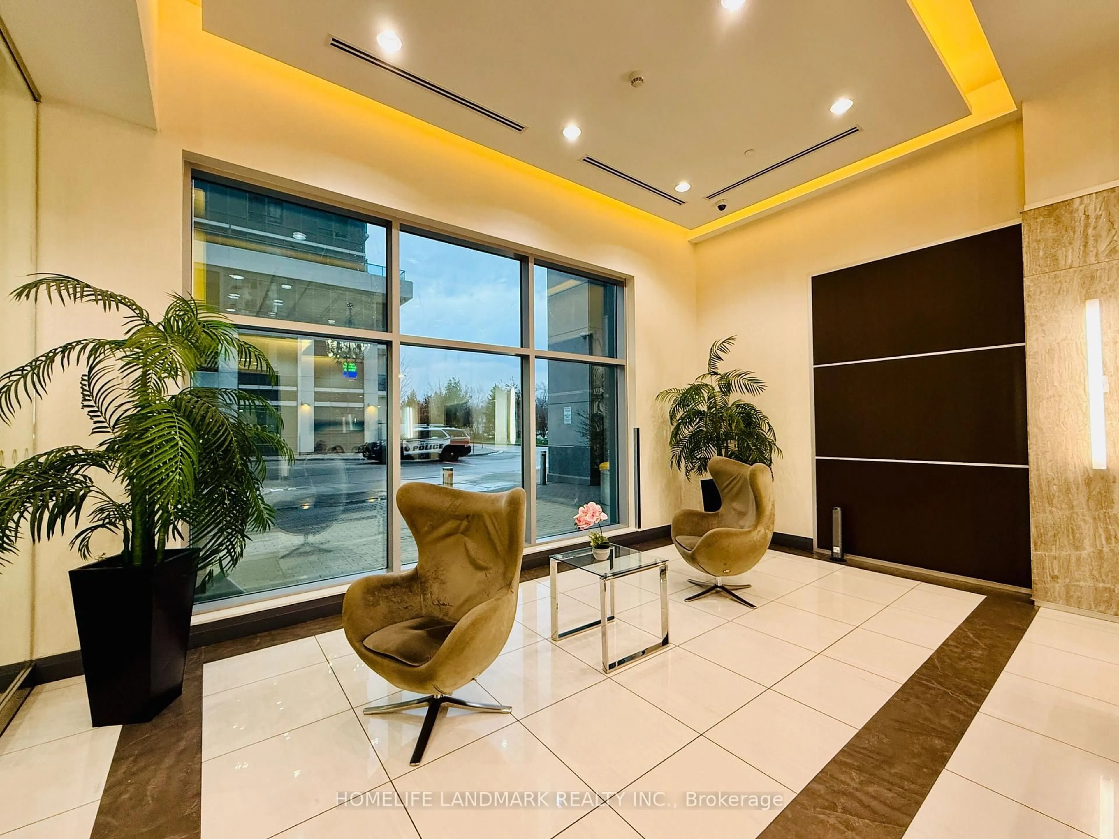 Lobby for 7161 Yonge St #Lph1-15, Markham Ontario L3T 0C8