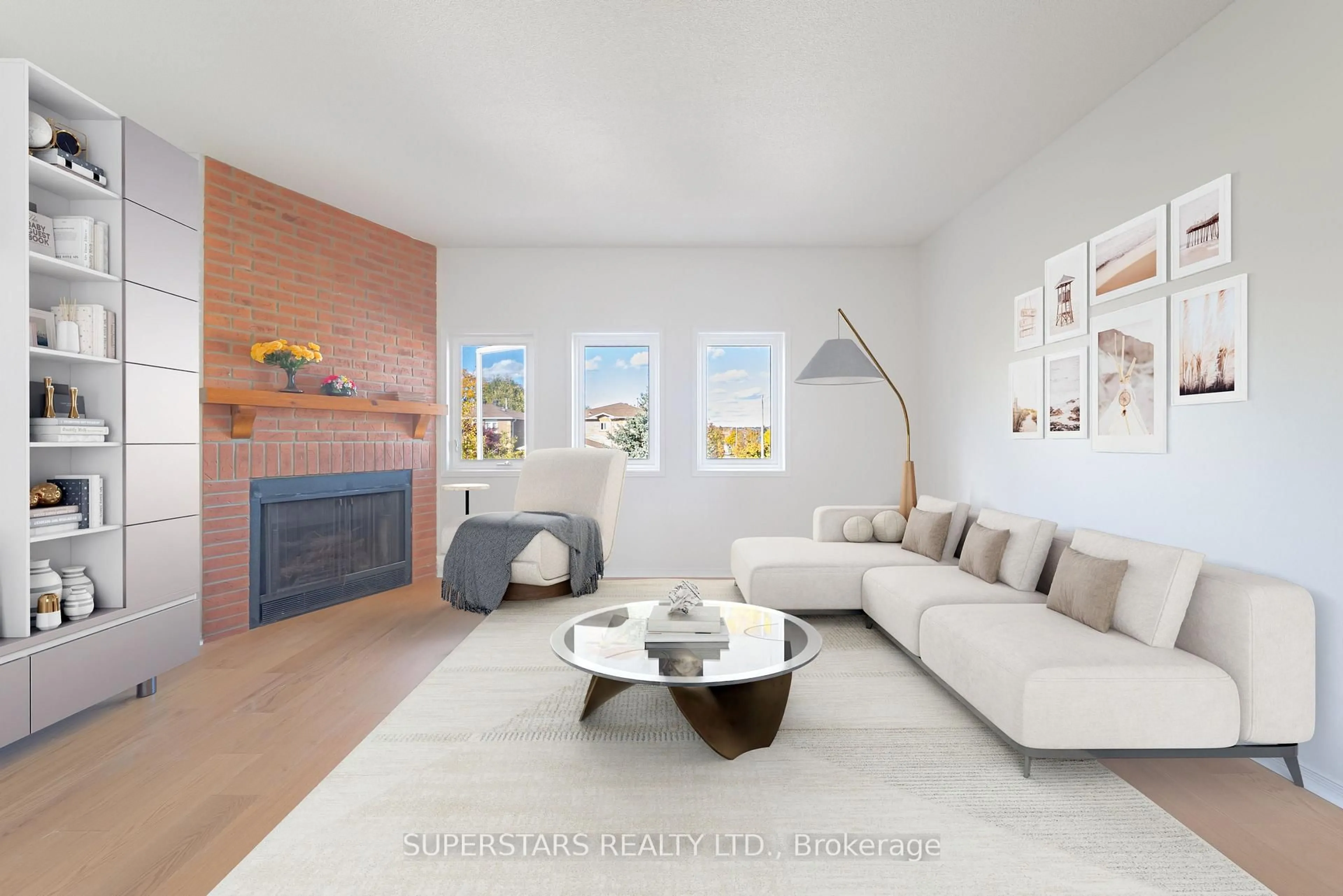 Living room with furniture, unknown for 19 Justus Dr, Richmond Hill Ontario L4C 9Z4