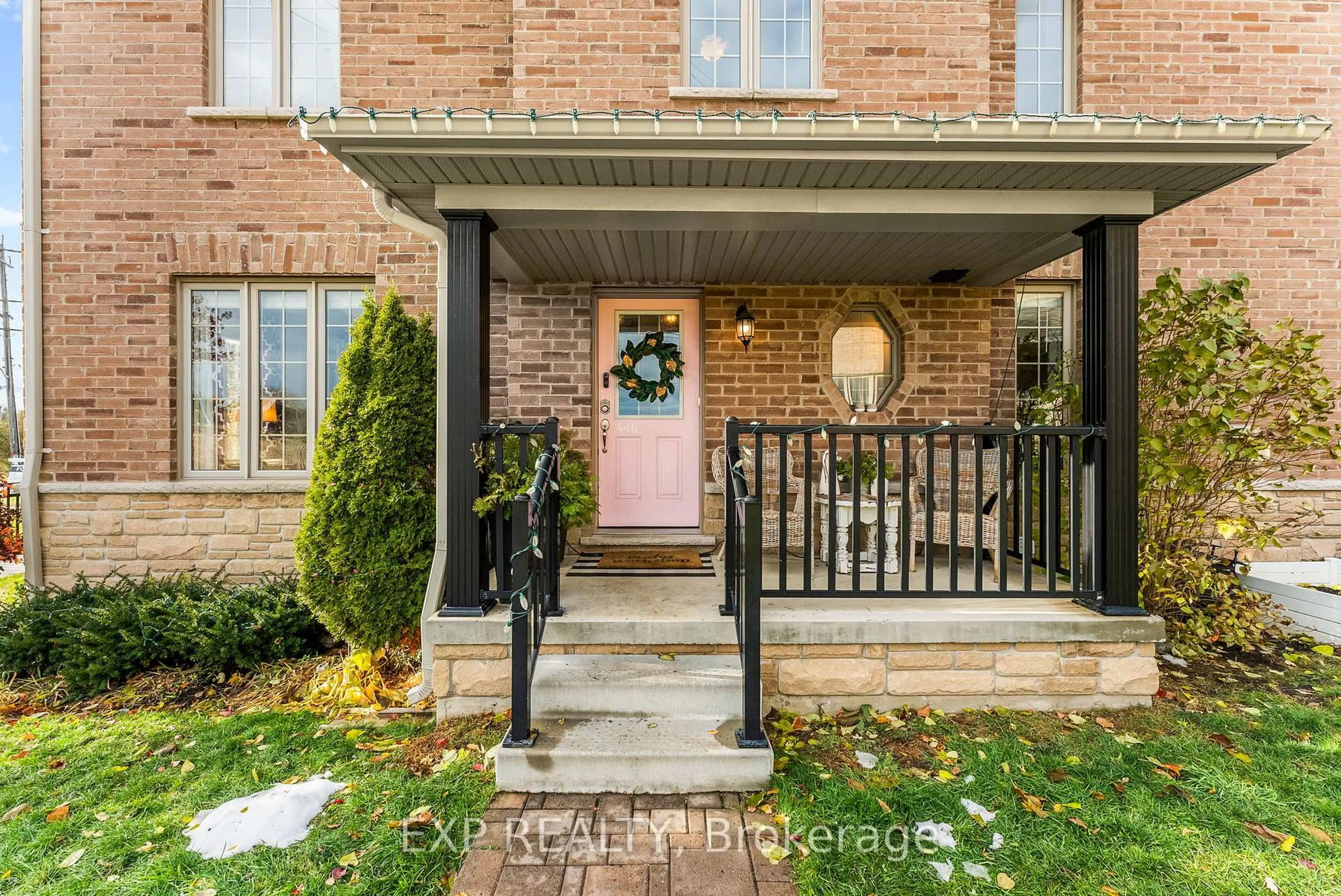 Home with brick exterior material, street for 7 Vita Stephanie Crt, Georgina Ontario L0E 1R0