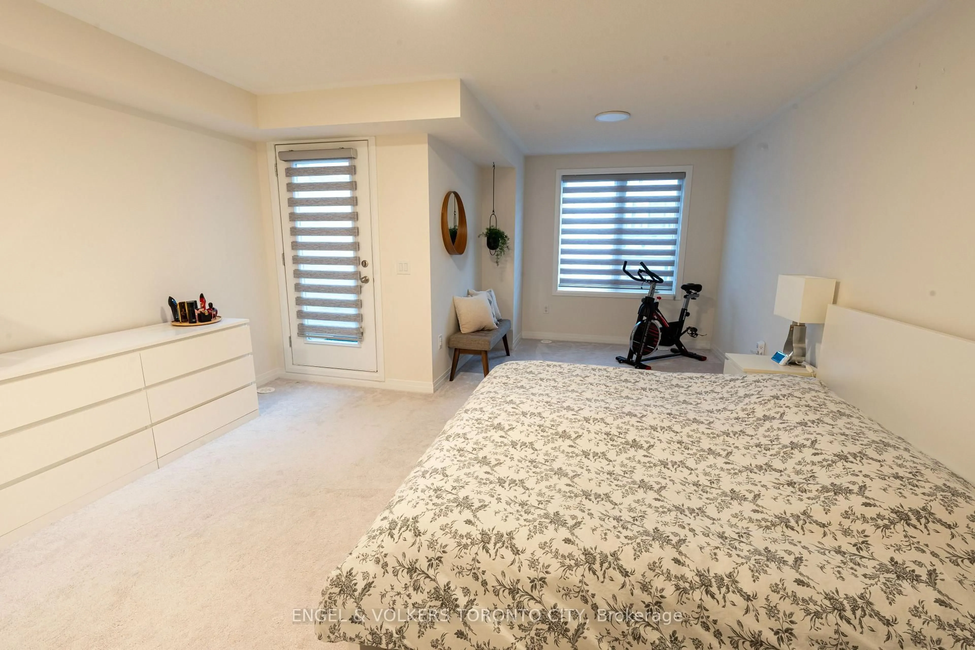 Bedroom with bed, unknown for 60 Baynes Way #10, Bradford West Gwillimbury Ontario L3Z 4M3