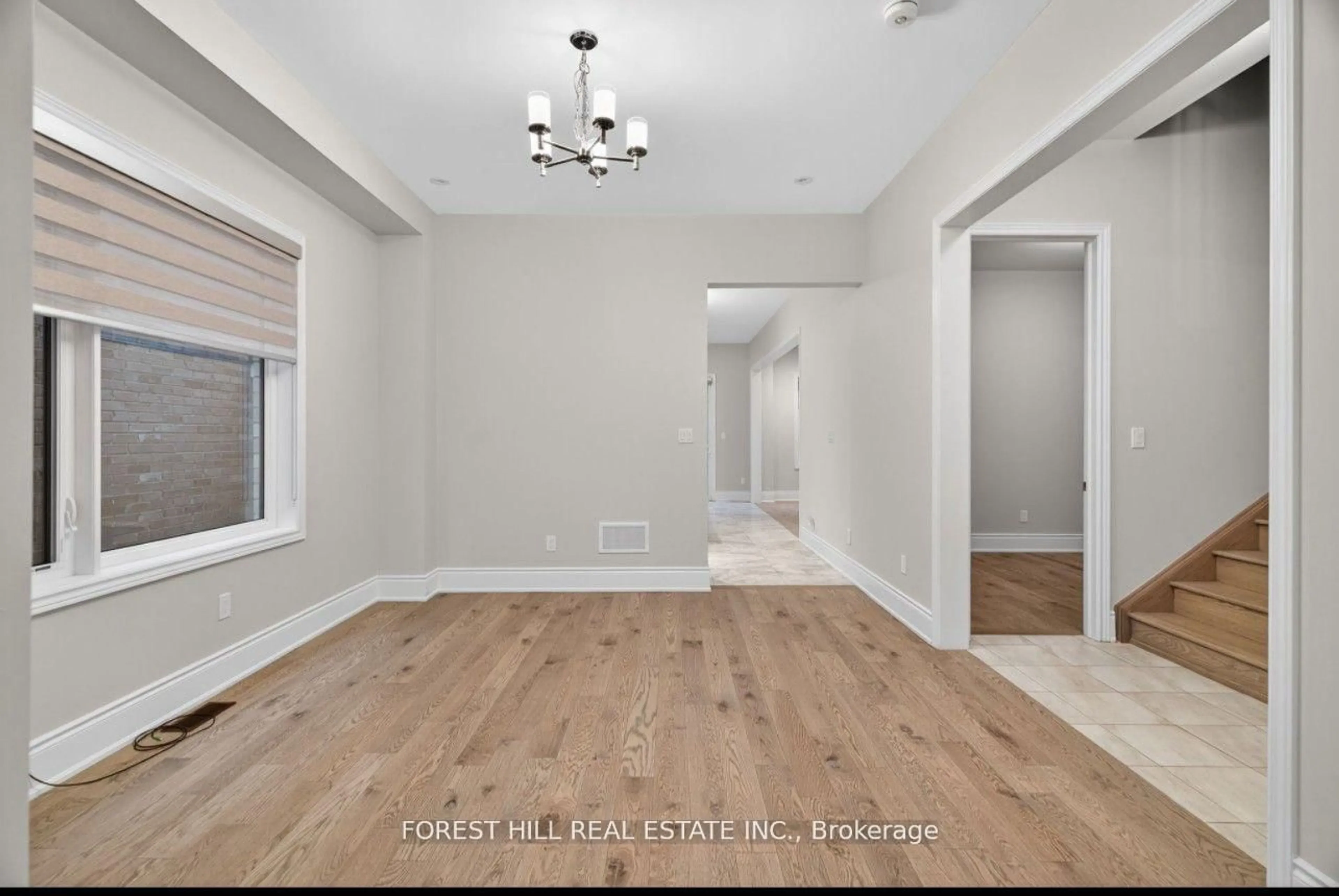 A pic of a room for 217 Sunset Vista Crt, Aurora Ontario L4G 3Y1