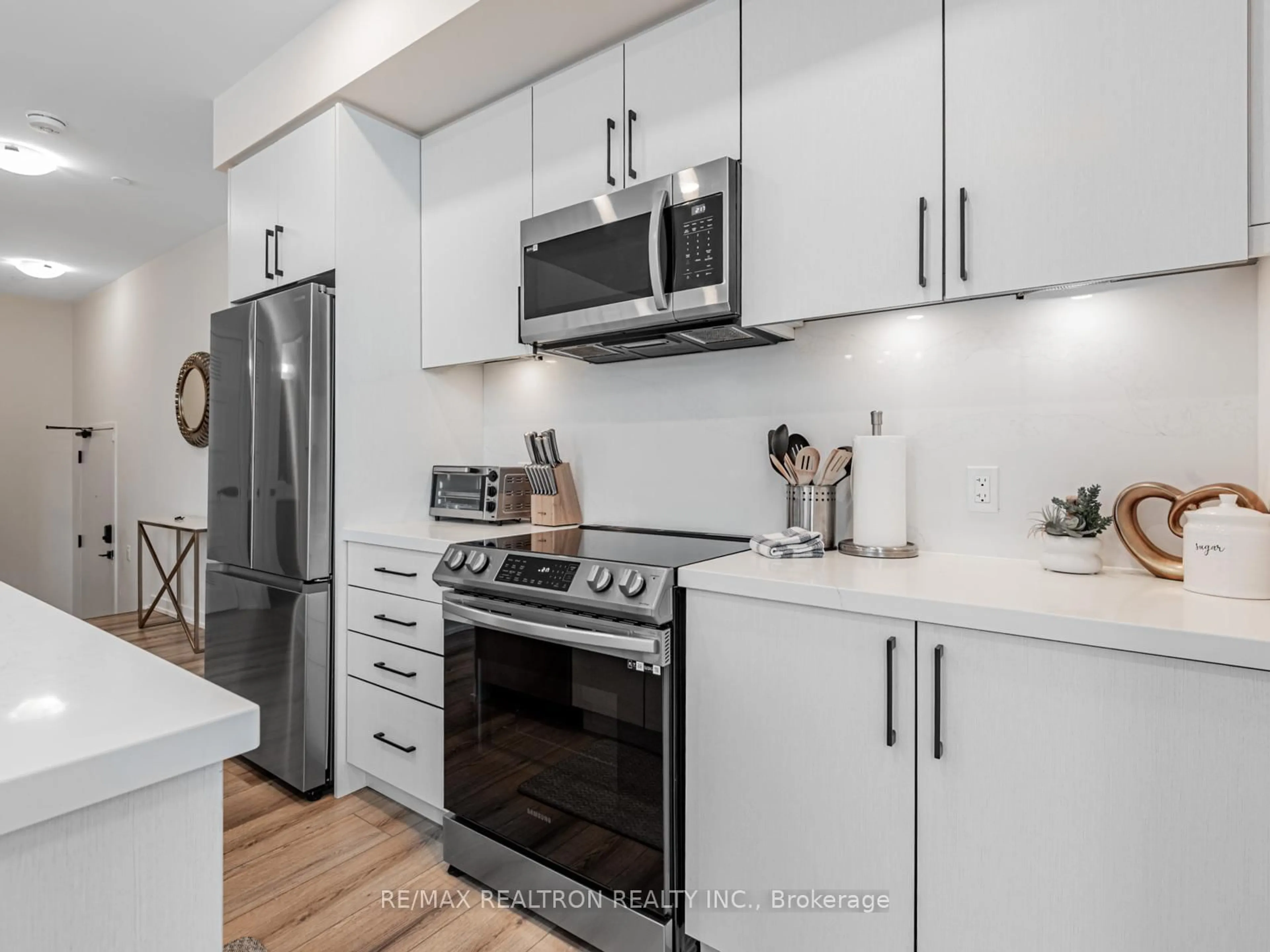 Open concept kitchen, unknown for 415 Sea Ray Ave #G36, Innisfil Ontario L9S 0R5