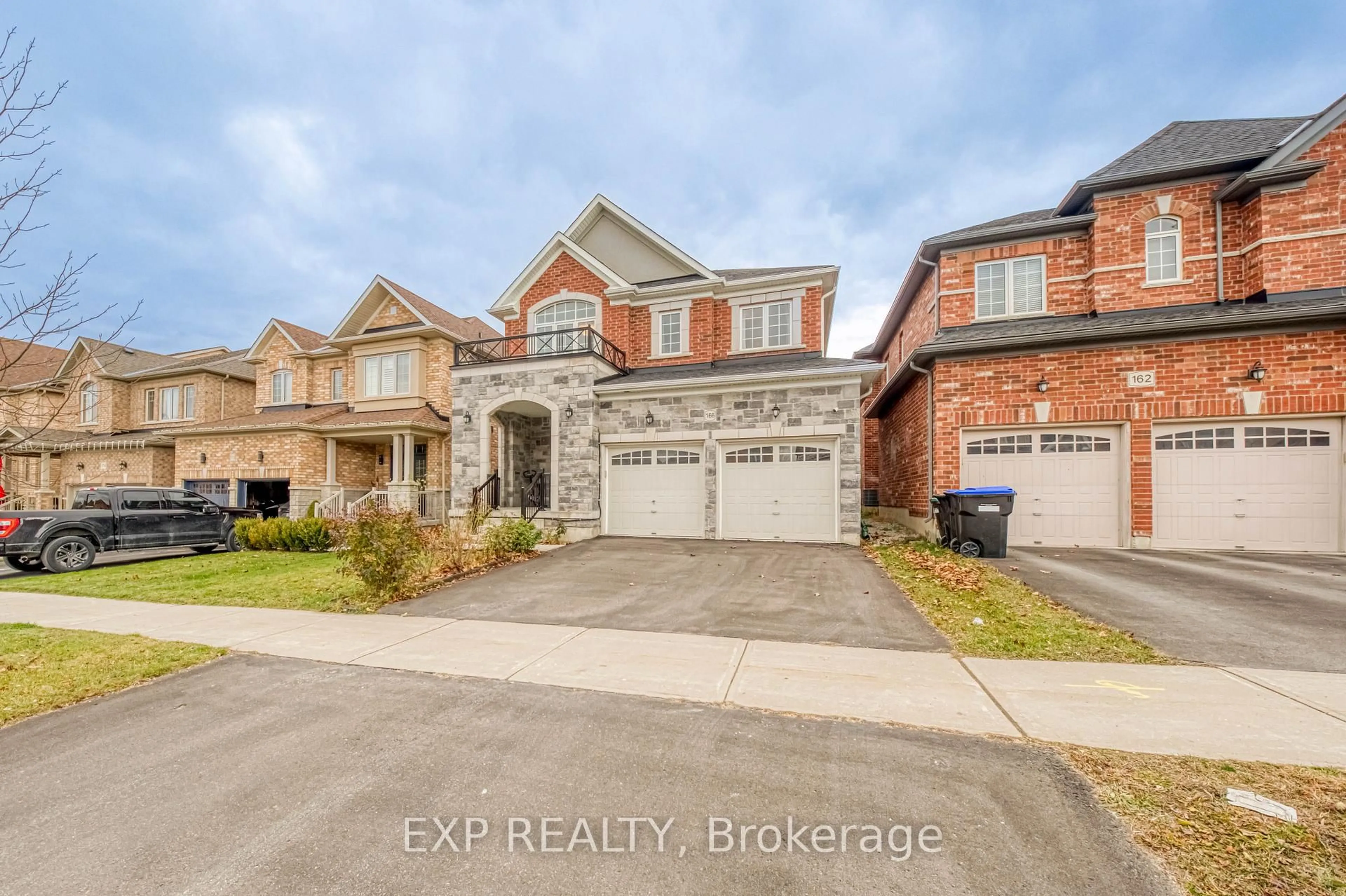 Home with brick exterior material, street for 166 Inverness Way, Bradford West Gwillimbury Ontario L3Z 2A6