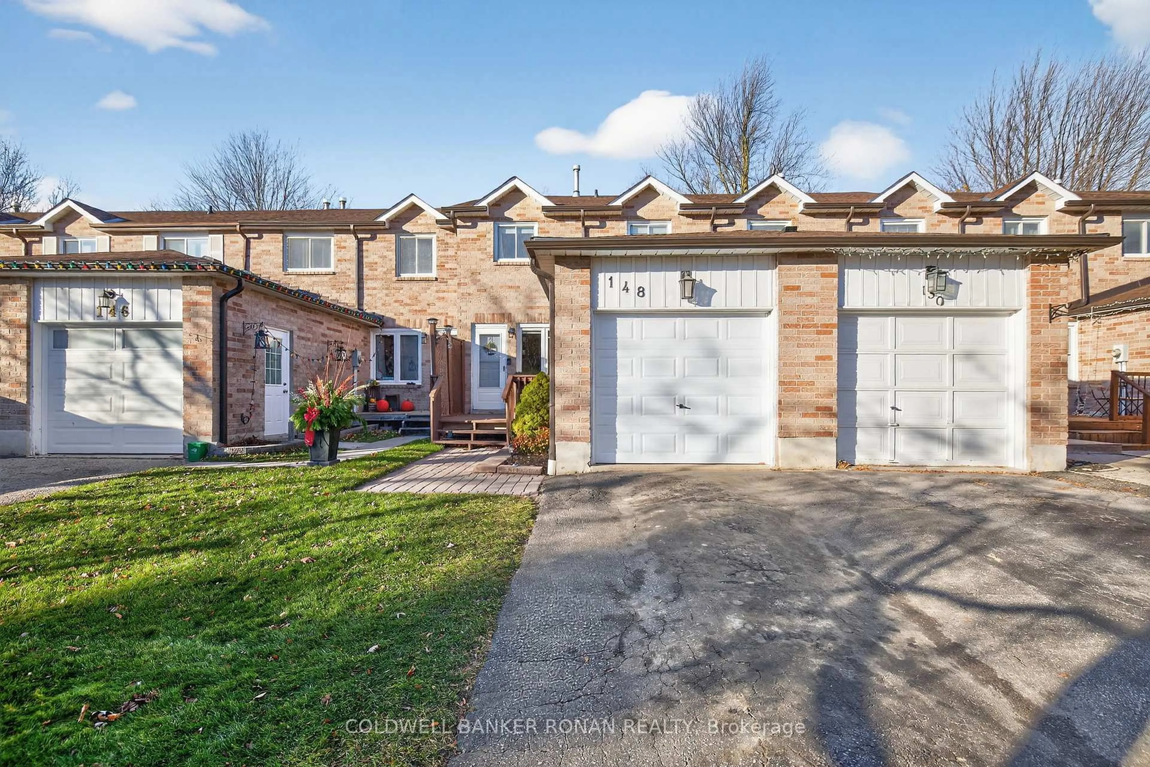 Home with brick exterior material, street for 148 Tupper St, New Tecumseth Ontario L9R 1W8