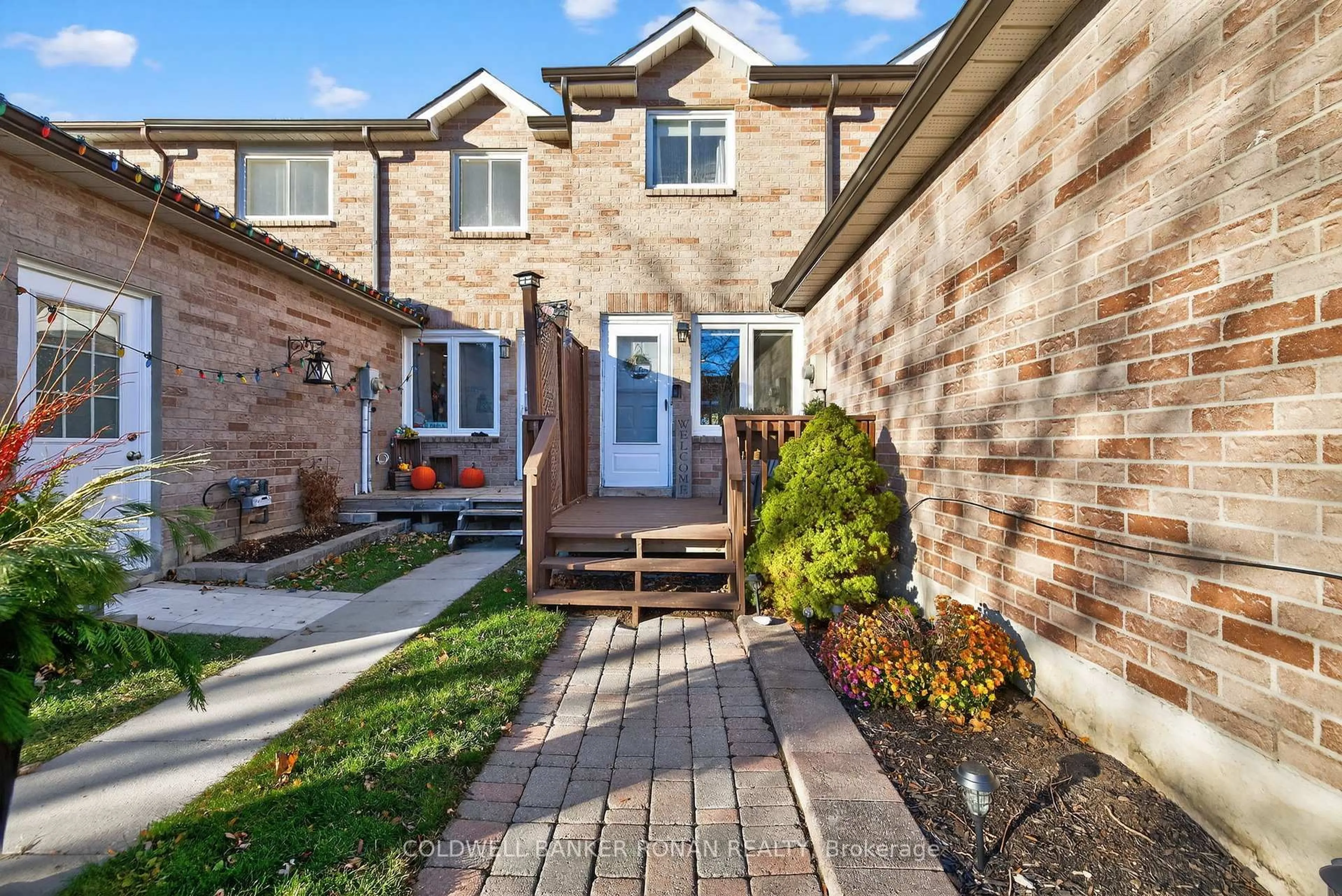 Home with brick exterior material, street for 148 Tupper St, New Tecumseth Ontario L9R 1W8
