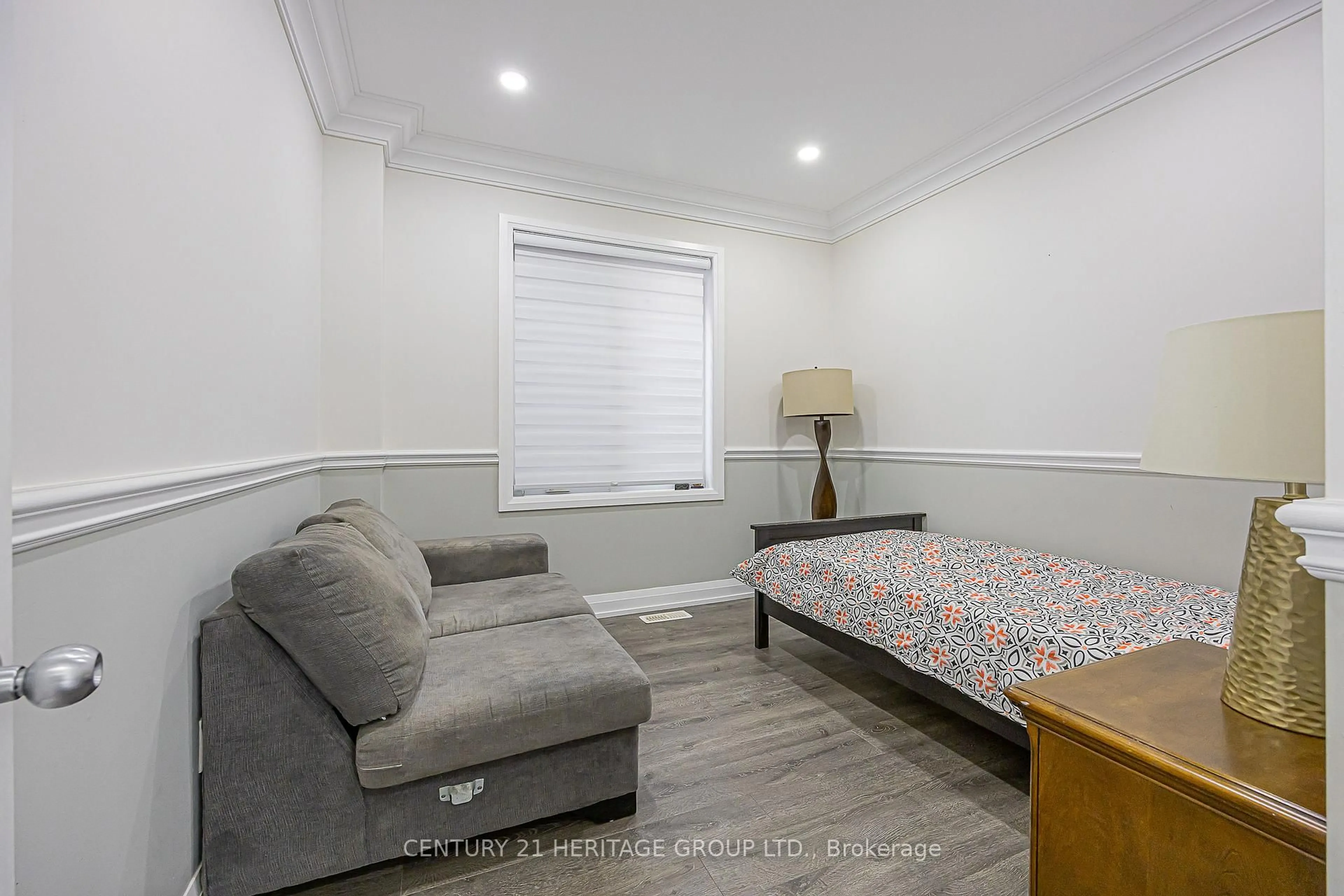 A pic of a room for 108 Frank Kelly Dr, East Gwillimbury Ontario L9N 0V3