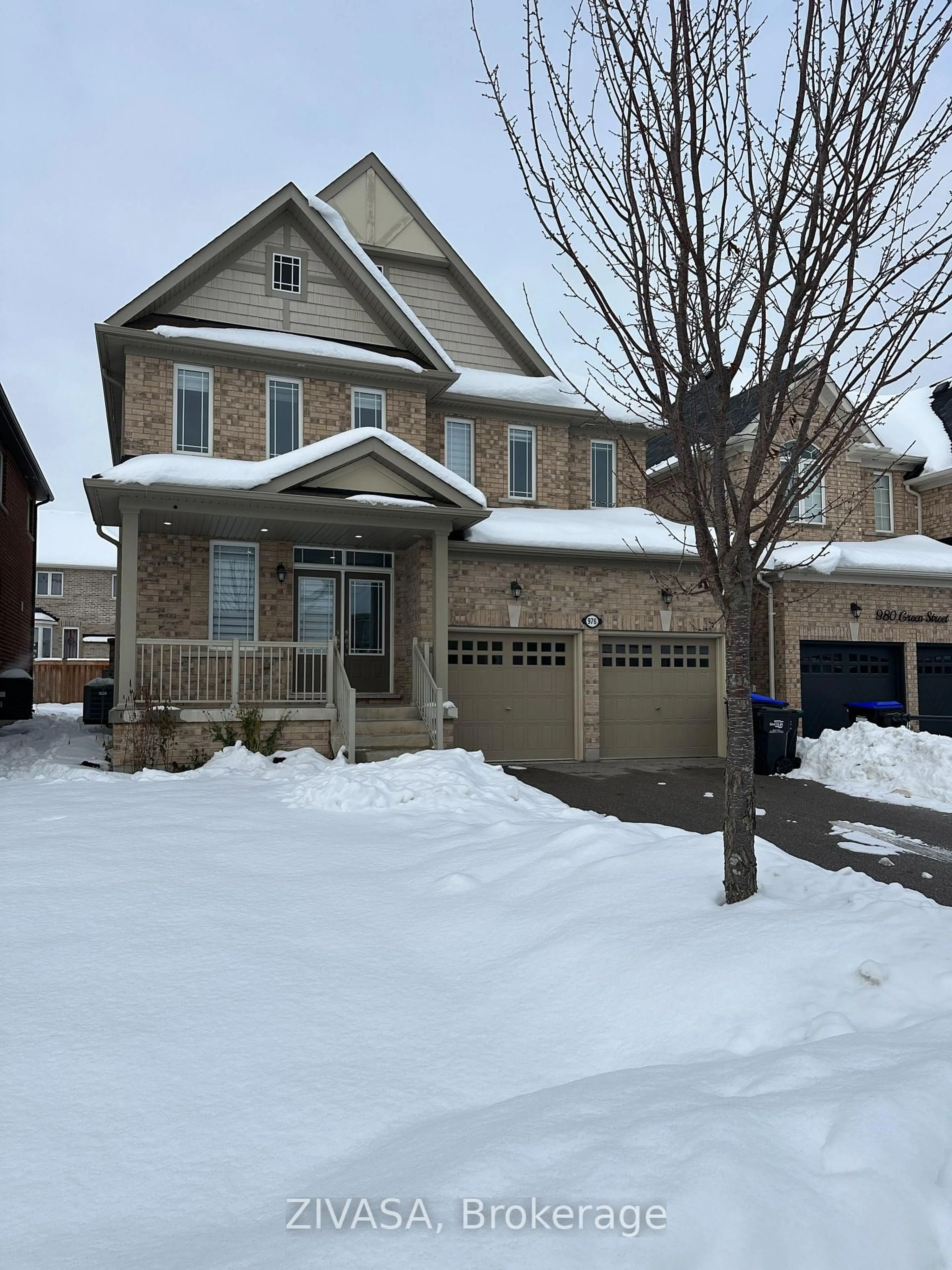 Unknown for 976 Green St, Innisfil Ontario L0L 1W0