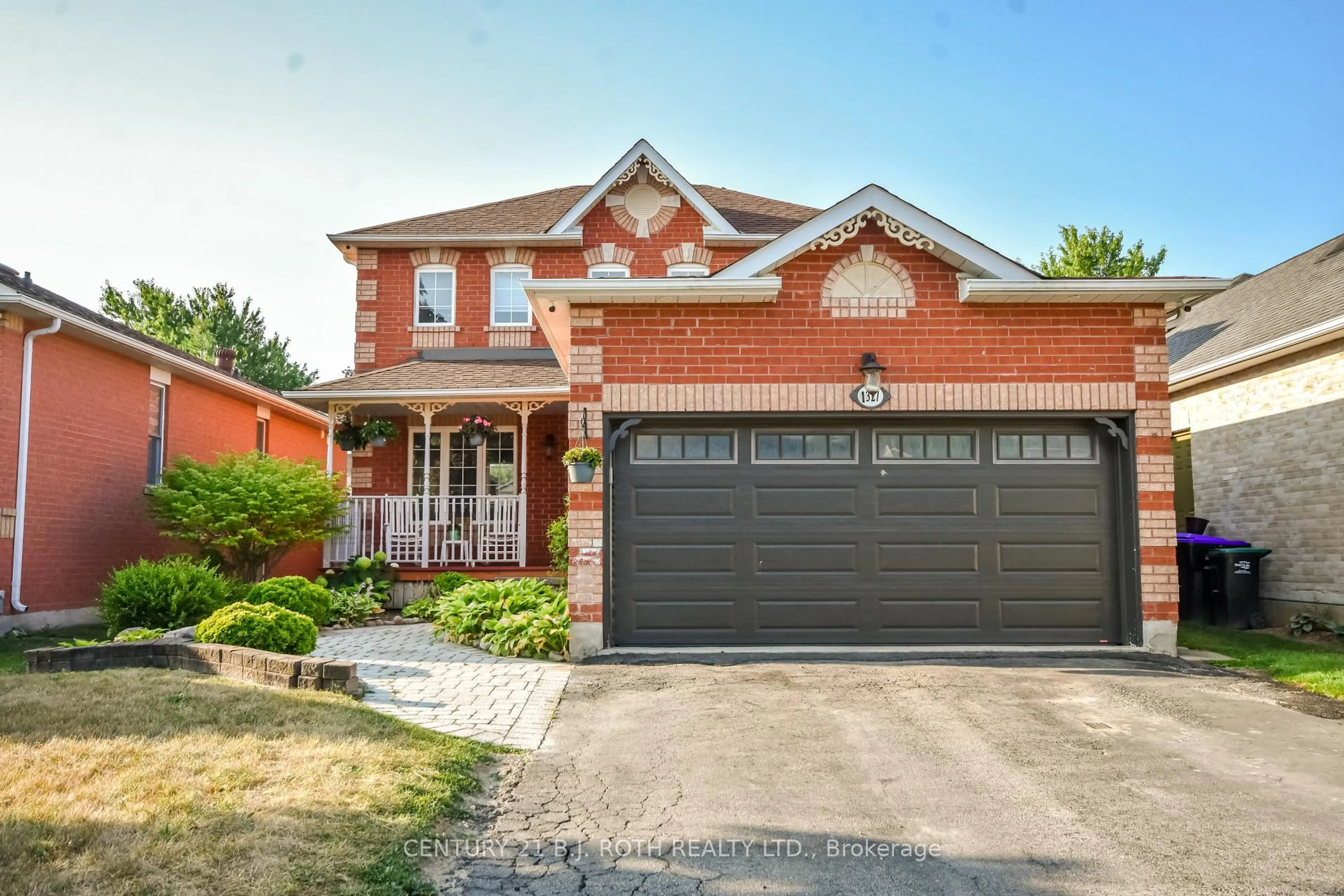 Home with brick exterior material, street for 1327 Vincent Cres, Innisfil Ontario L9S 1Z8