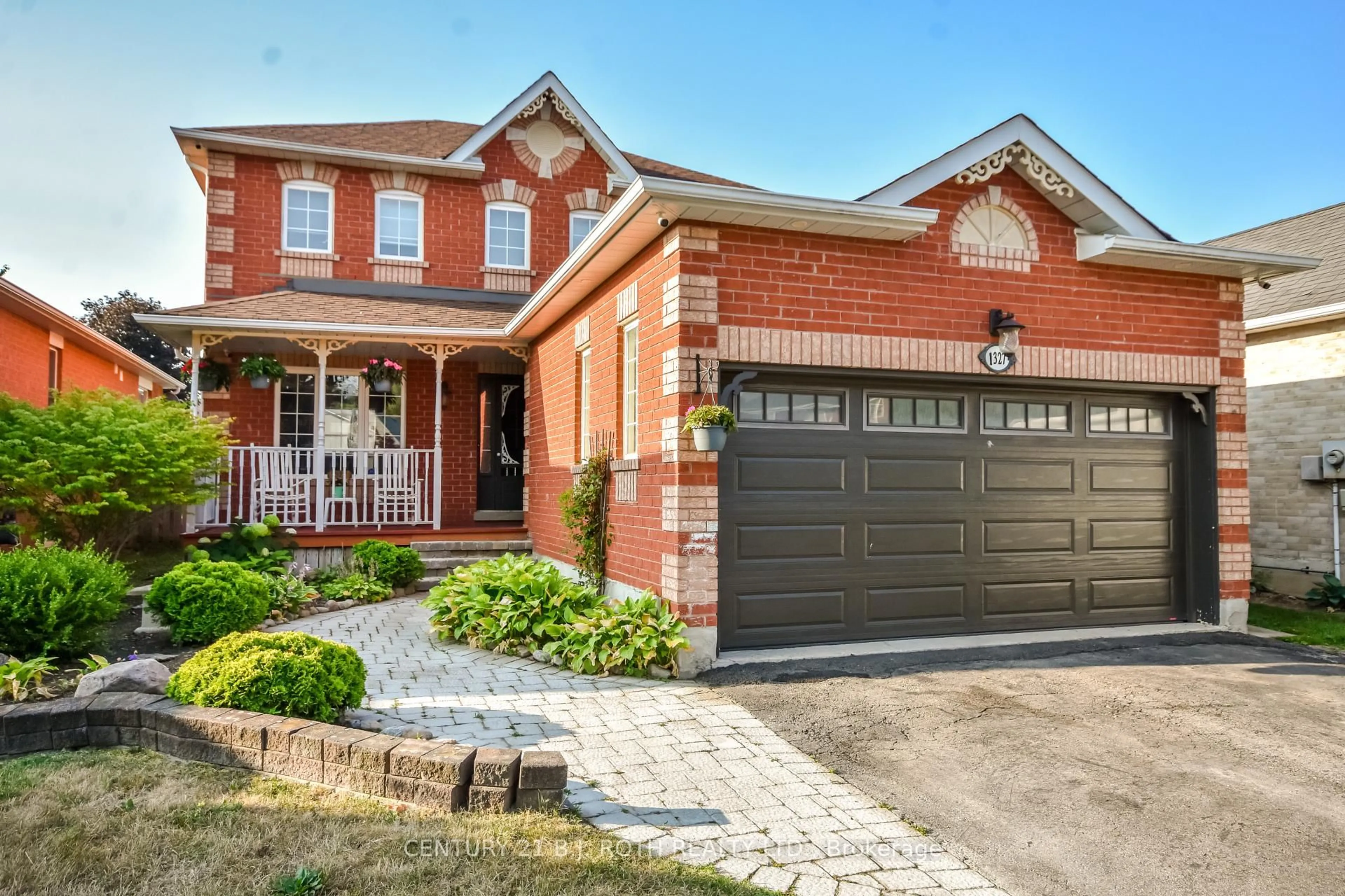 Home with brick exterior material, street for 1327 Vincent Cres, Innisfil Ontario L9S 1Z8