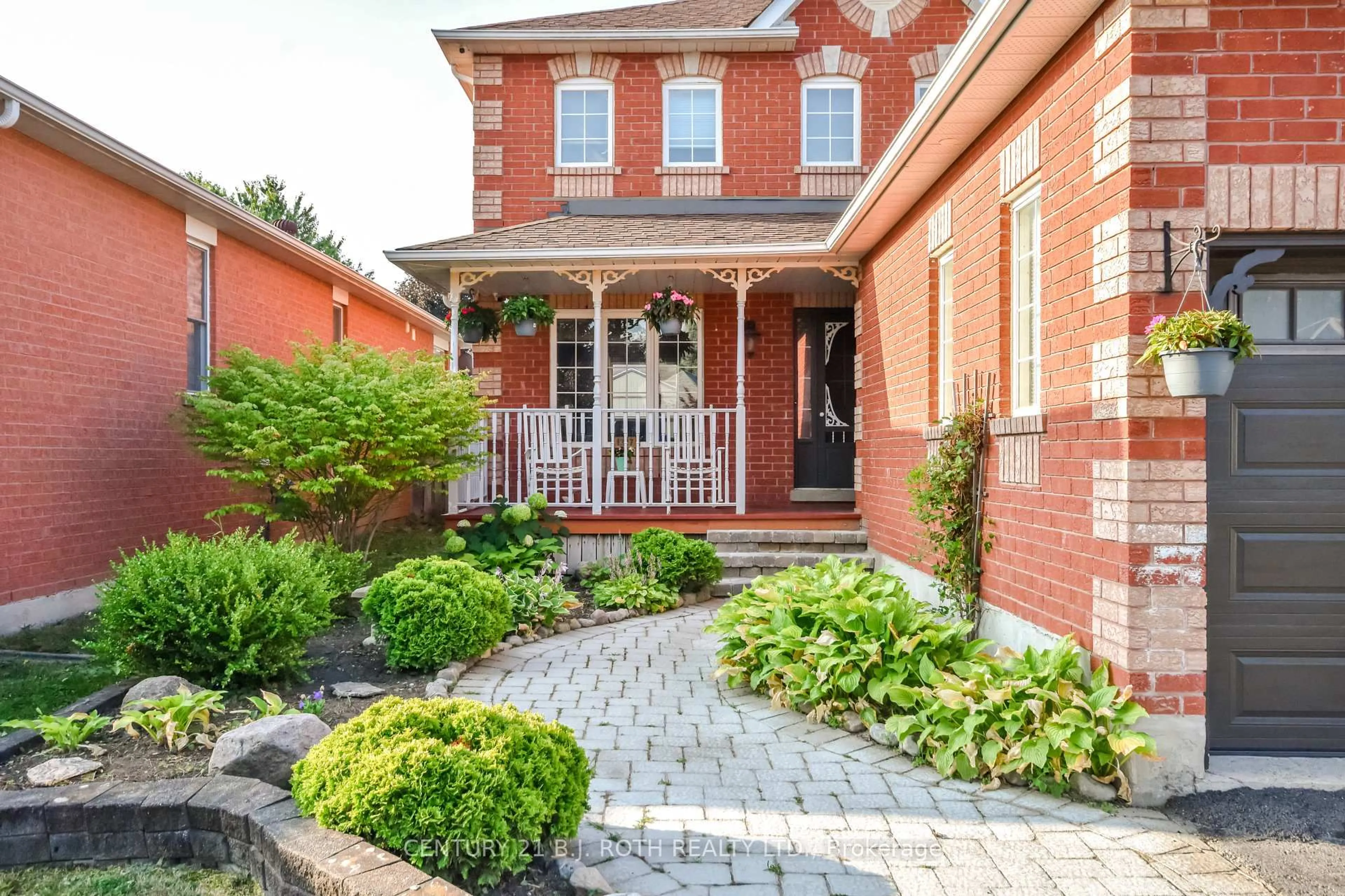 Home with brick exterior material, street for 1327 Vincent Cres, Innisfil Ontario L9S 1Z8