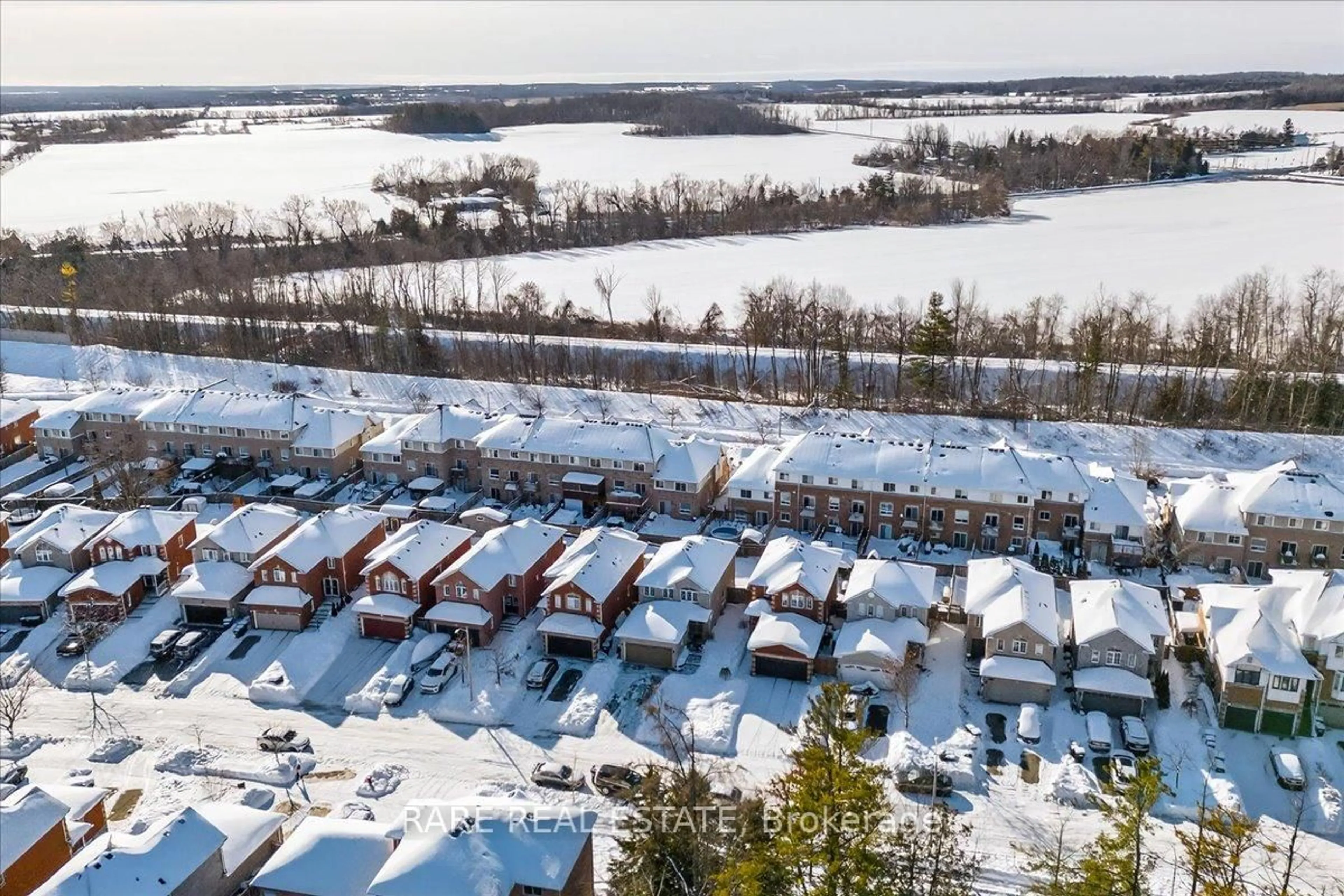A pic from outside/outdoor area/front of a property/back of a property/a pic from drone, water/lake/river/ocean view for 1444 Forest St, Innisfil Ontario L9S 4Y4