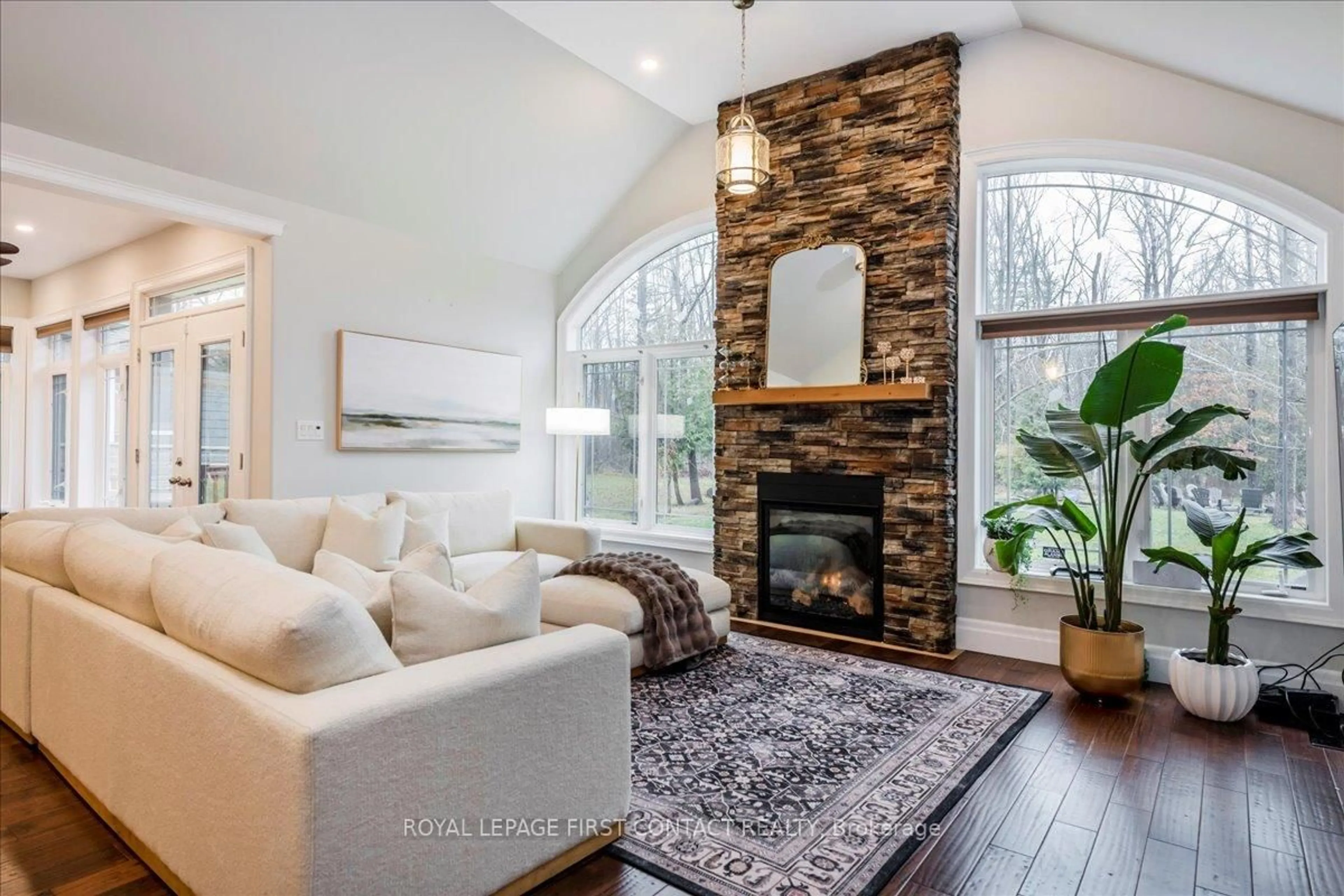 Living room with furniture, unknown for 3500 Crescent Harbour Rd, Innisfil Ontario L9S 2Y8